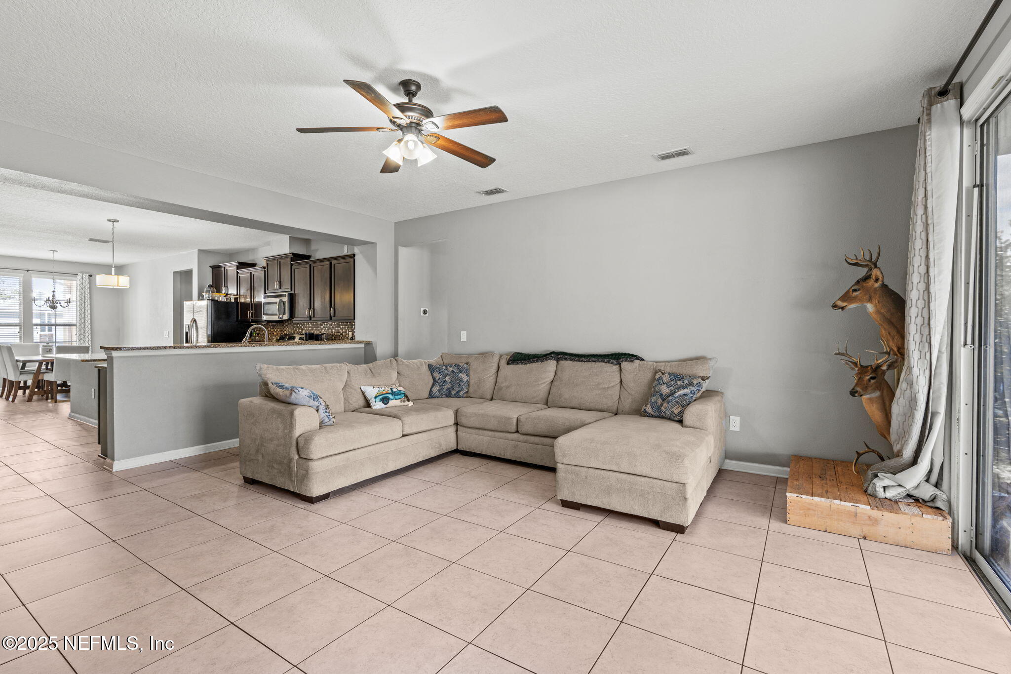 15901 LEXINGTON PARK Boulevard