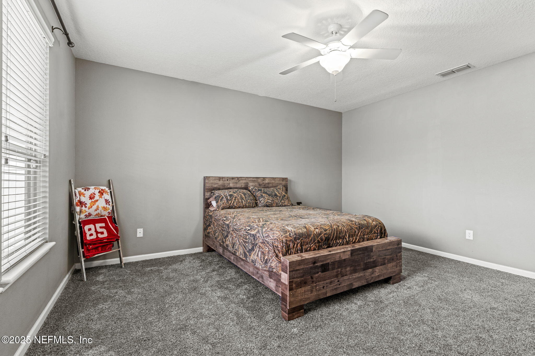 15901 LEXINGTON PARK Boulevard