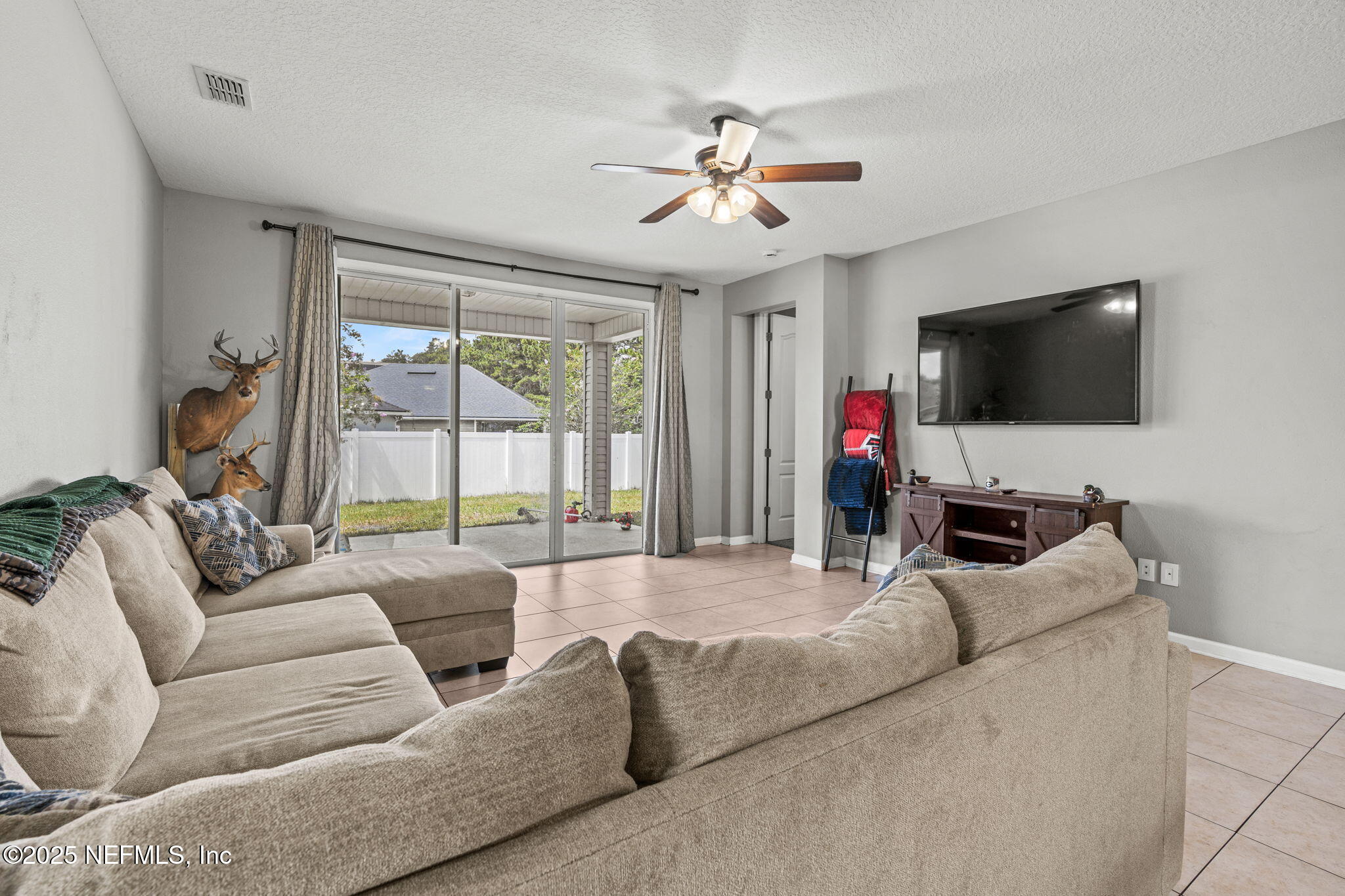 15901 LEXINGTON PARK Boulevard