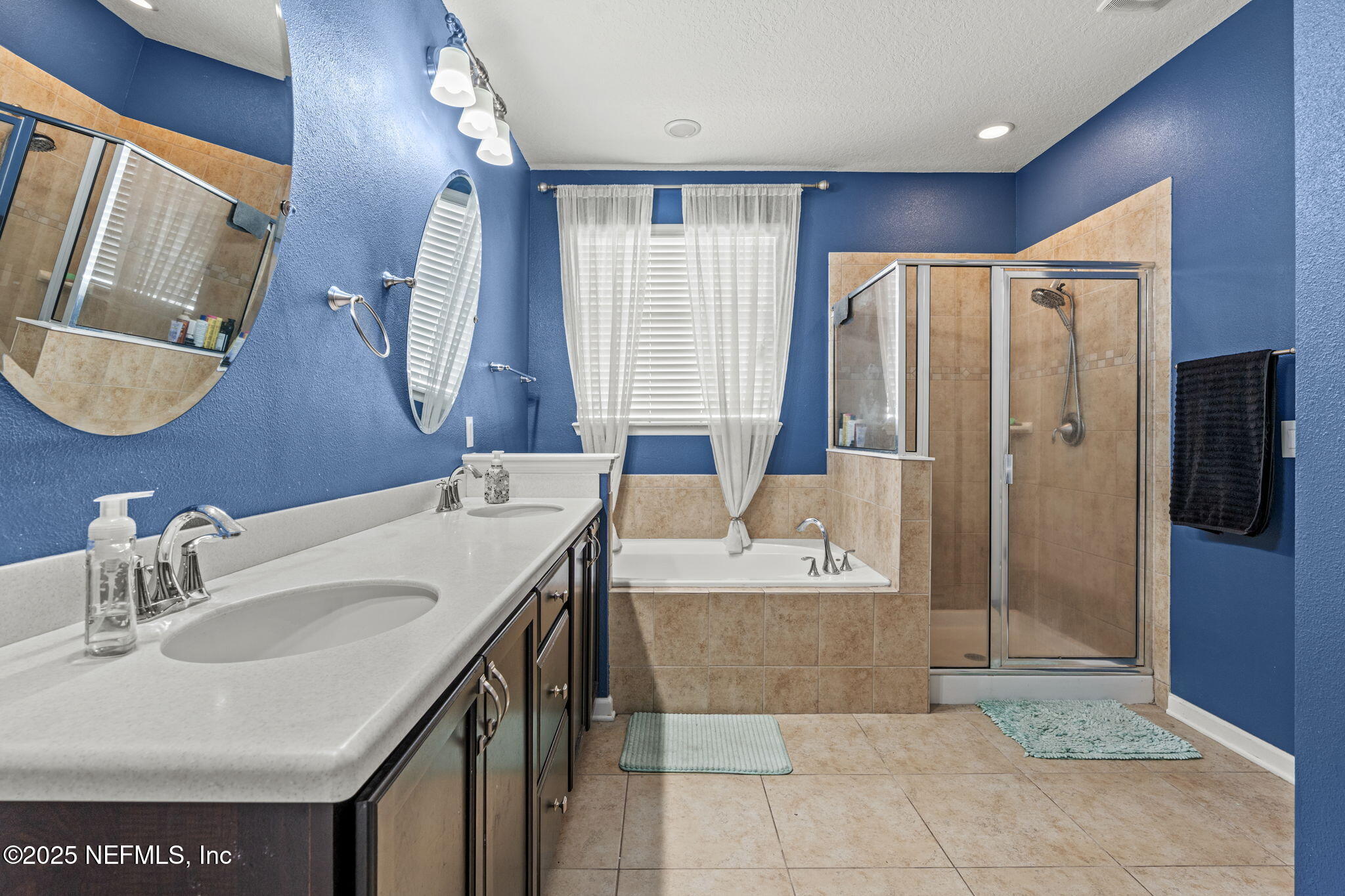 15901 LEXINGTON PARK Boulevard