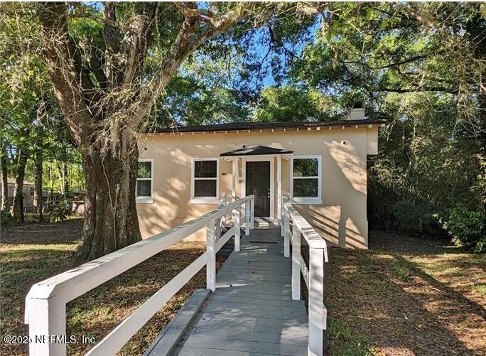 8264 MONCRIEF-DINSMORE Road