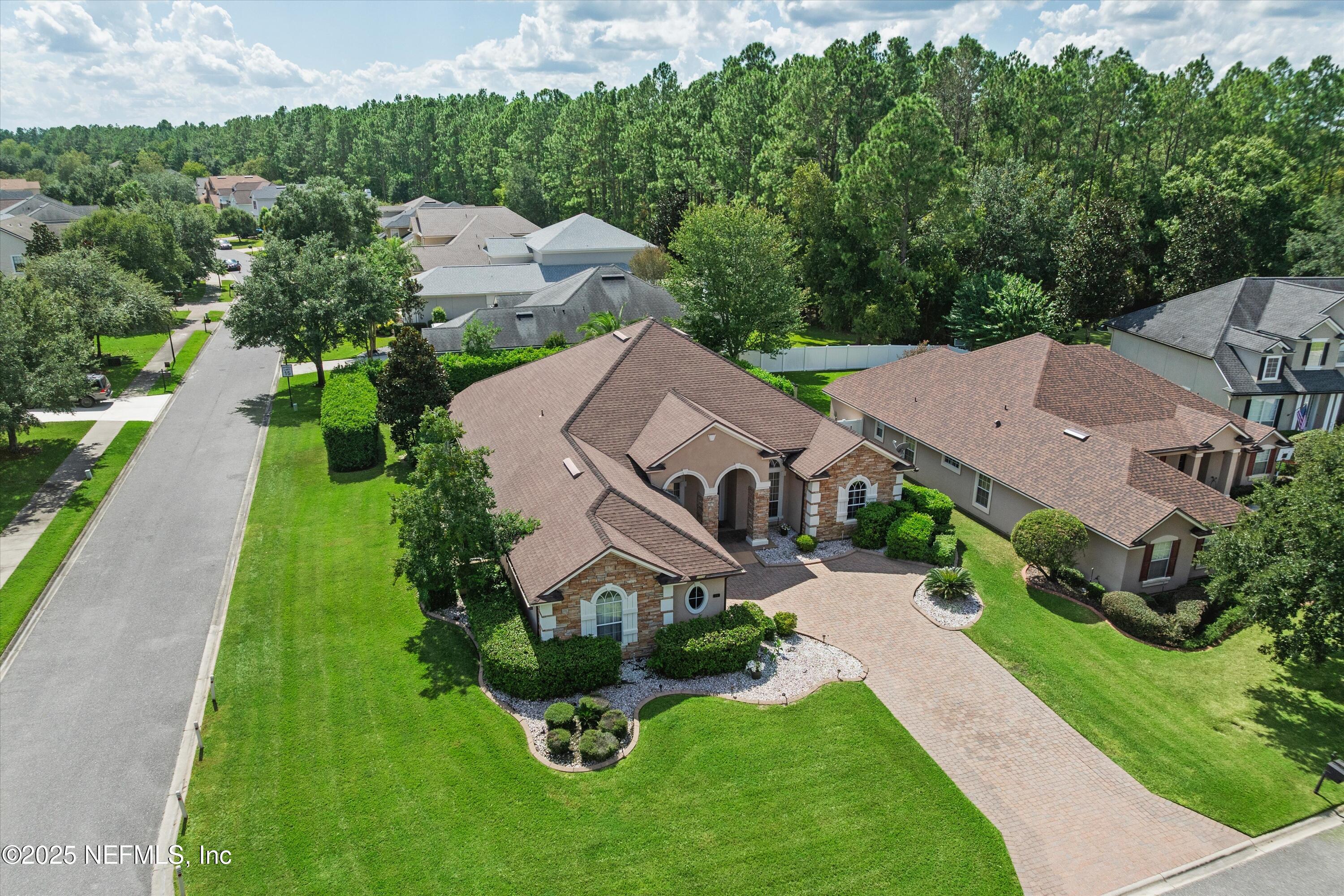 1016 GREEN PINE Circle