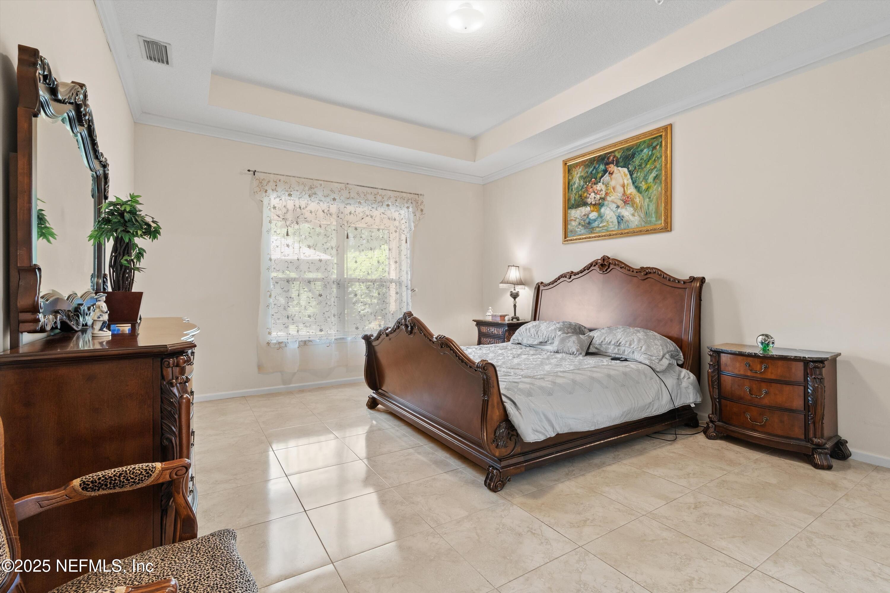 1016 GREEN PINE Circle