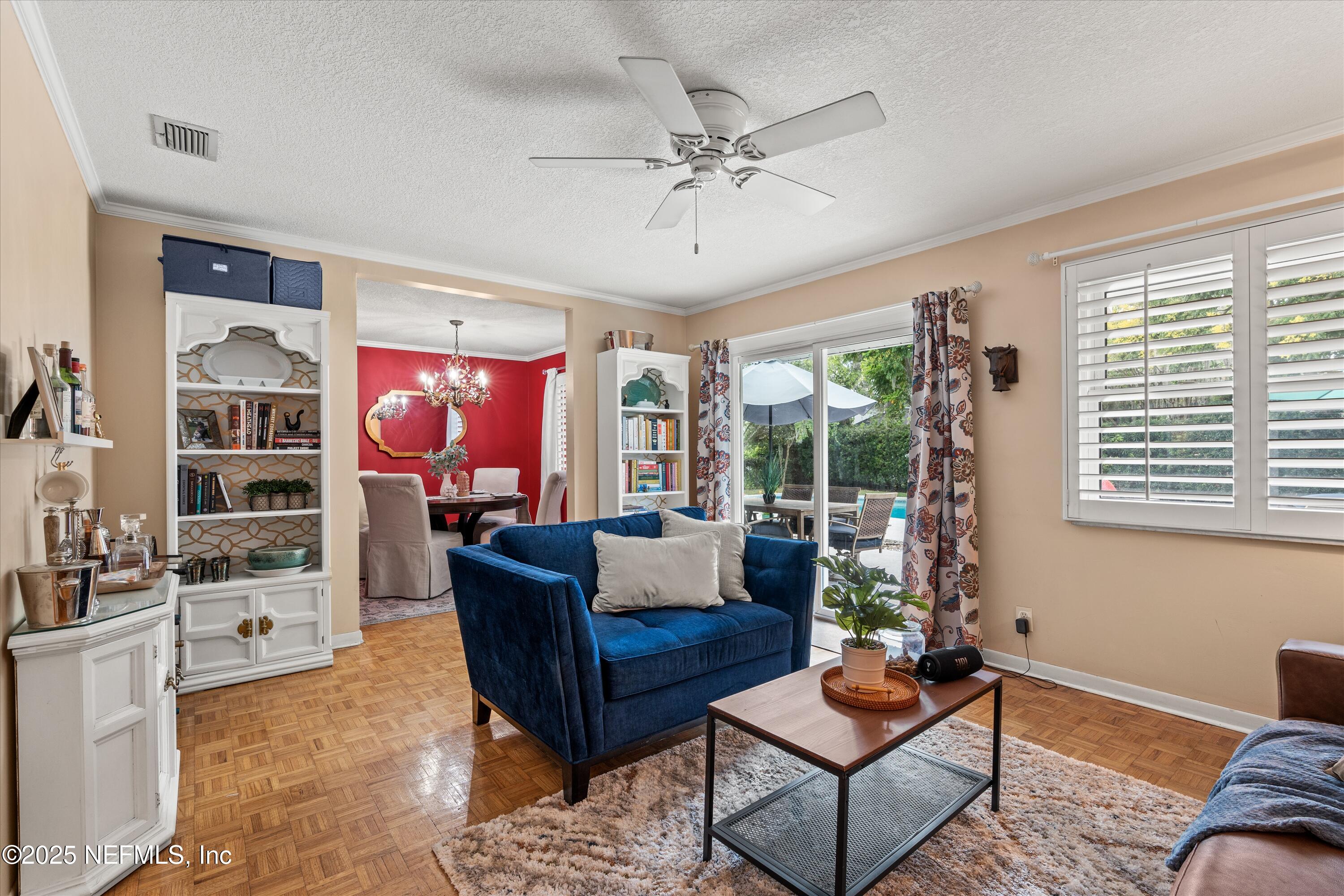 1620 MT VERNON Drive