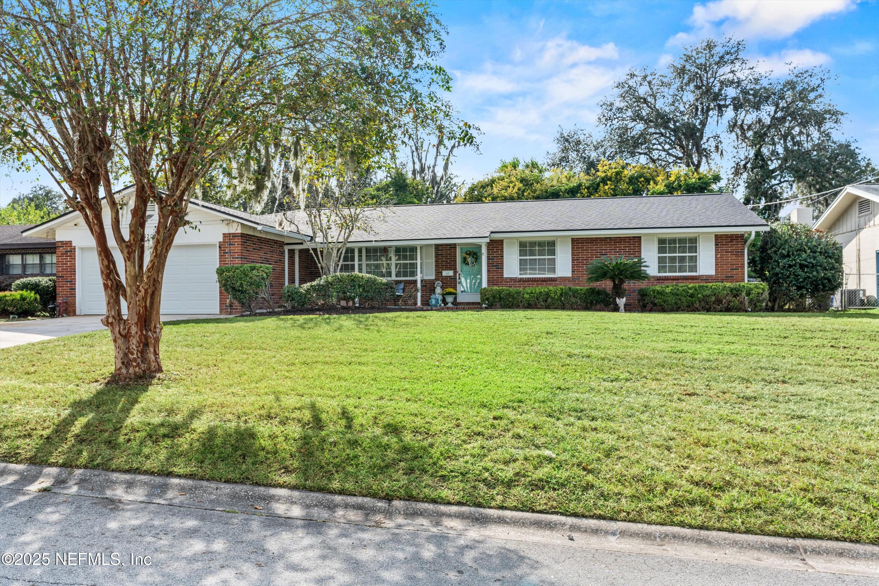 1620 MT VERNON Drive