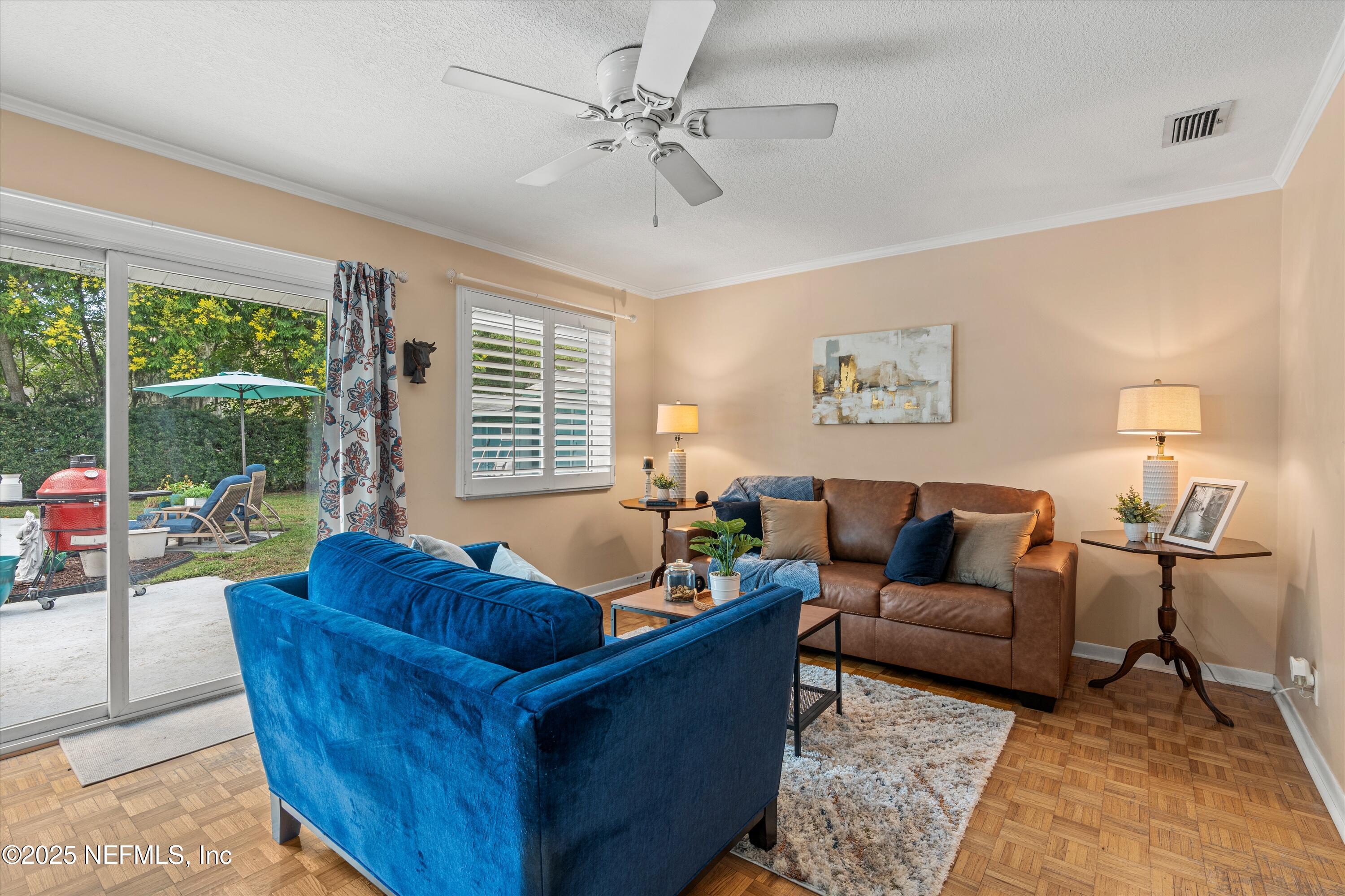 1620 MT VERNON Drive