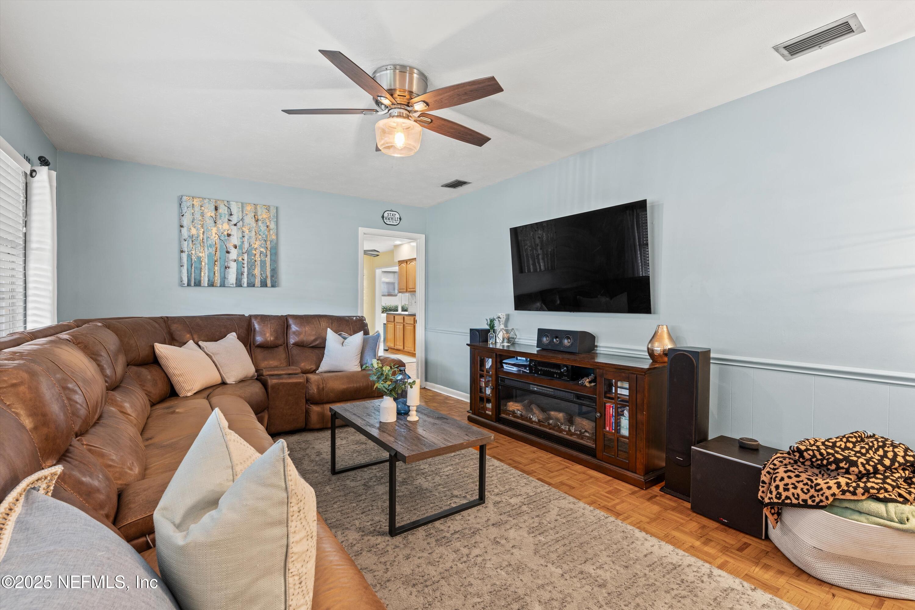 1620 MT VERNON Drive