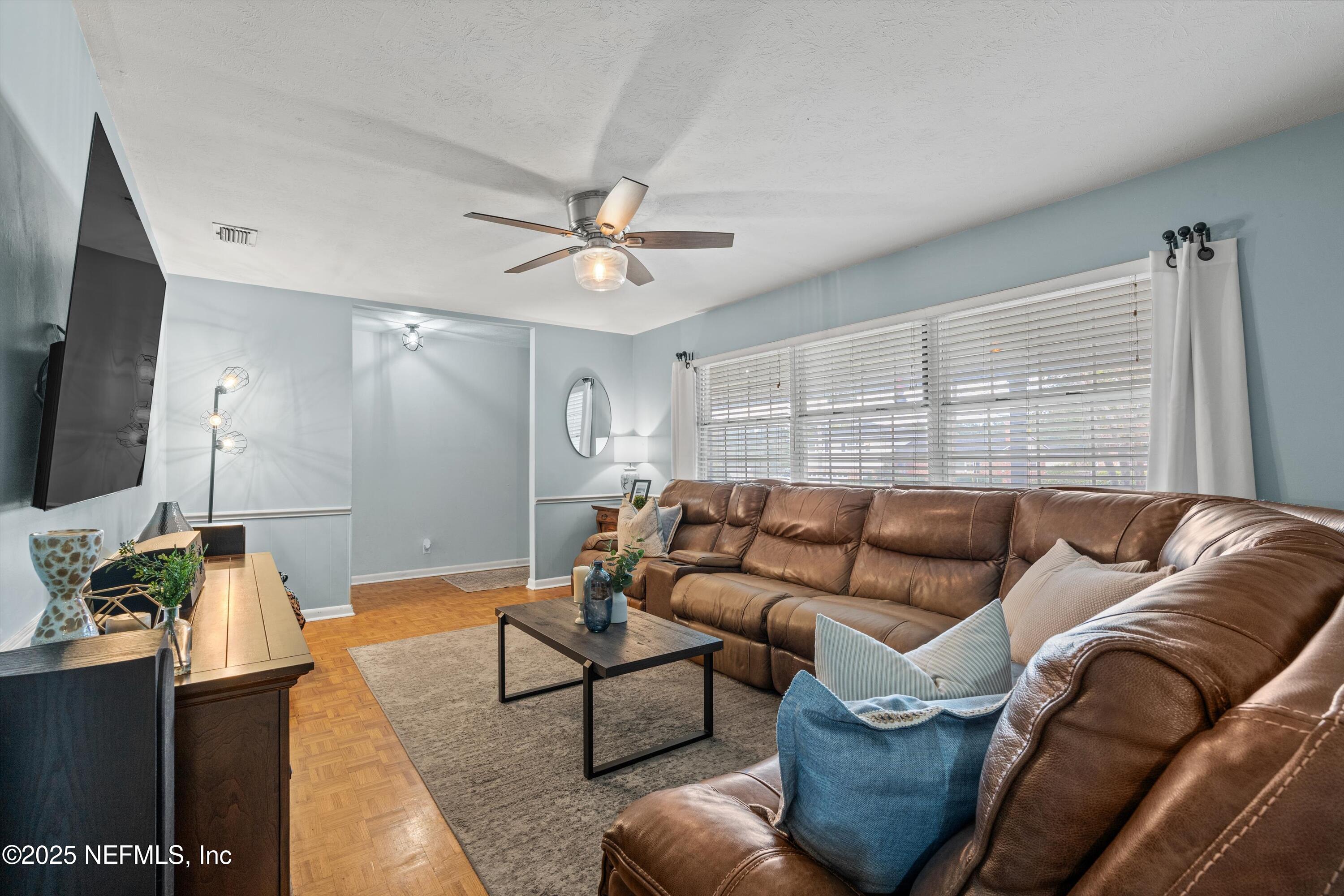 1620 MT VERNON Drive