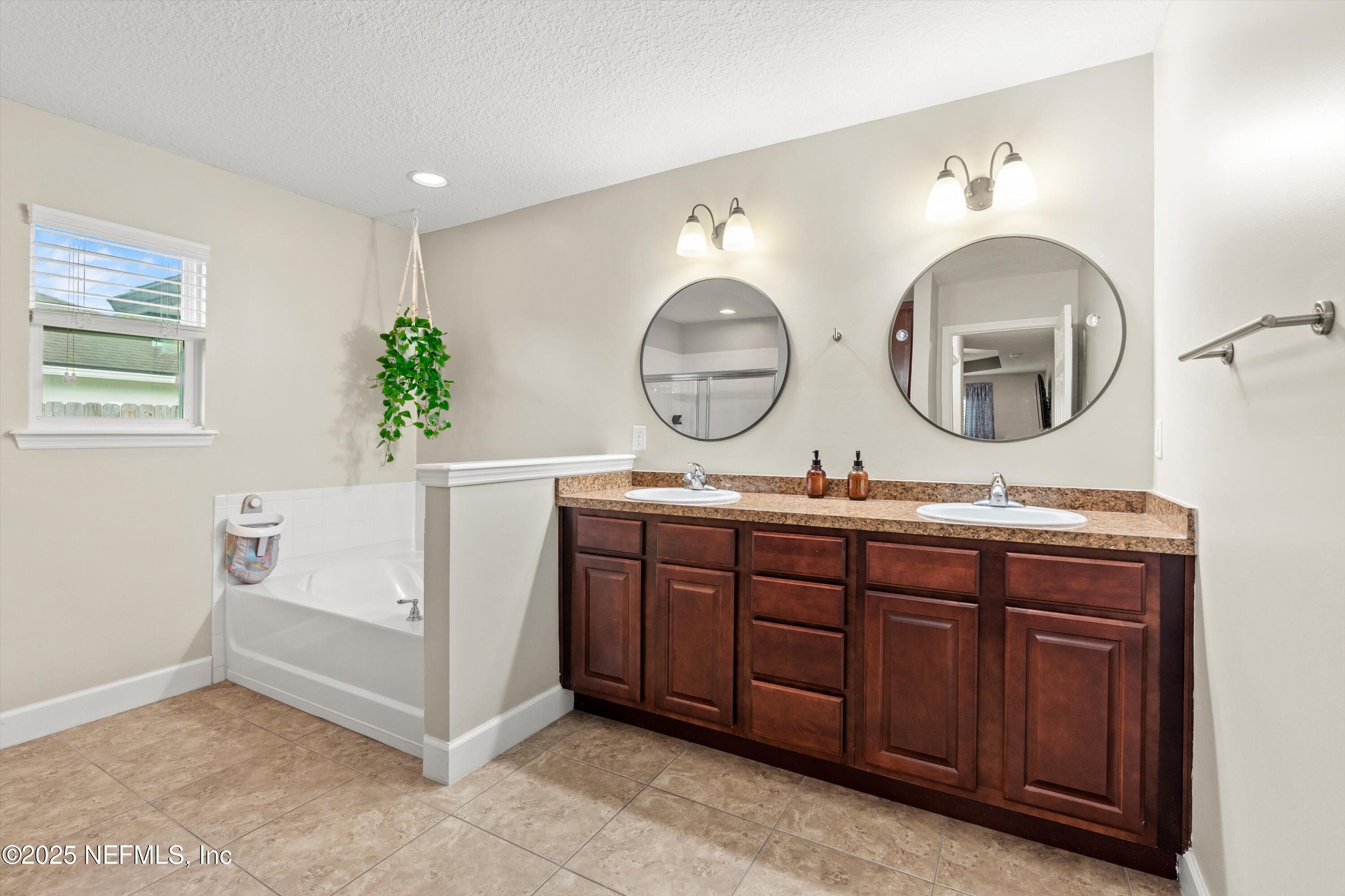 3225 GINNY LAKE Drive