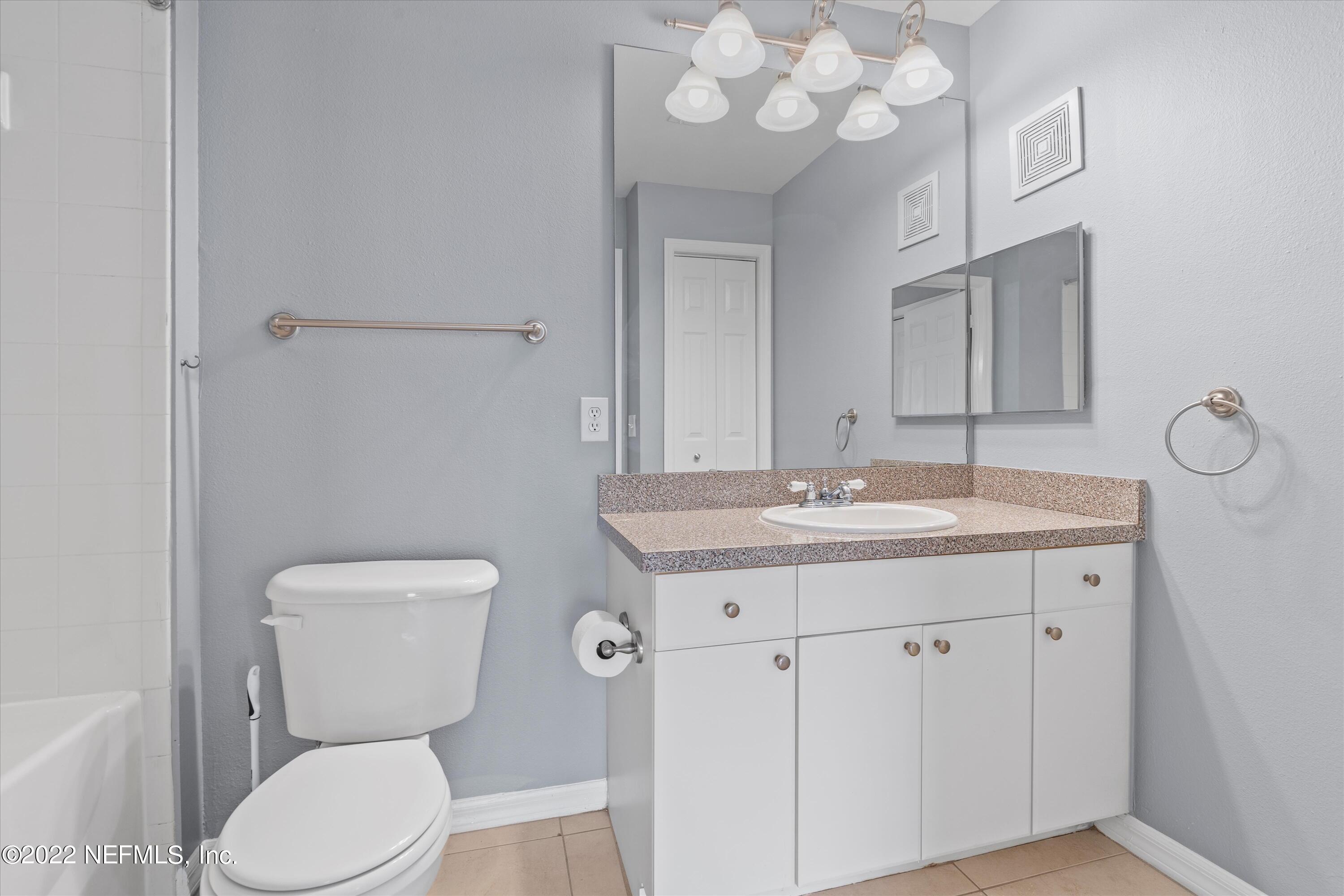 3591 KERNAN Boulevard, 621