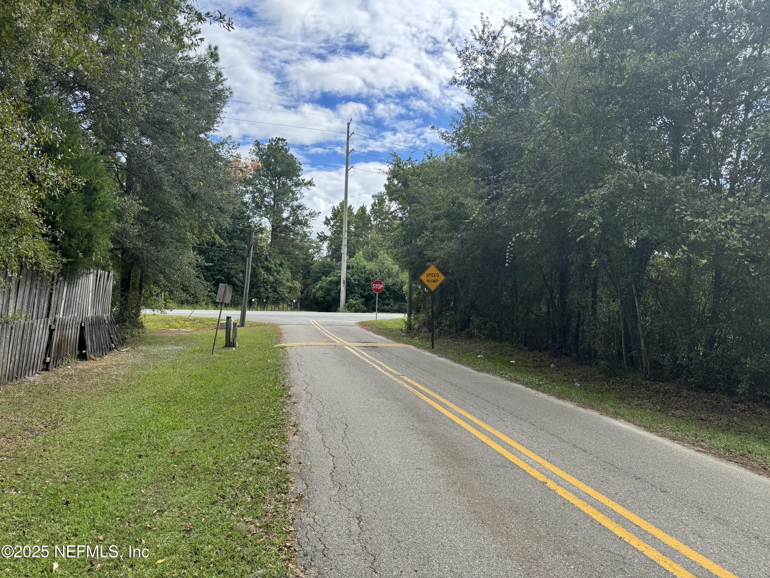 1677 E BROWNLEE Street