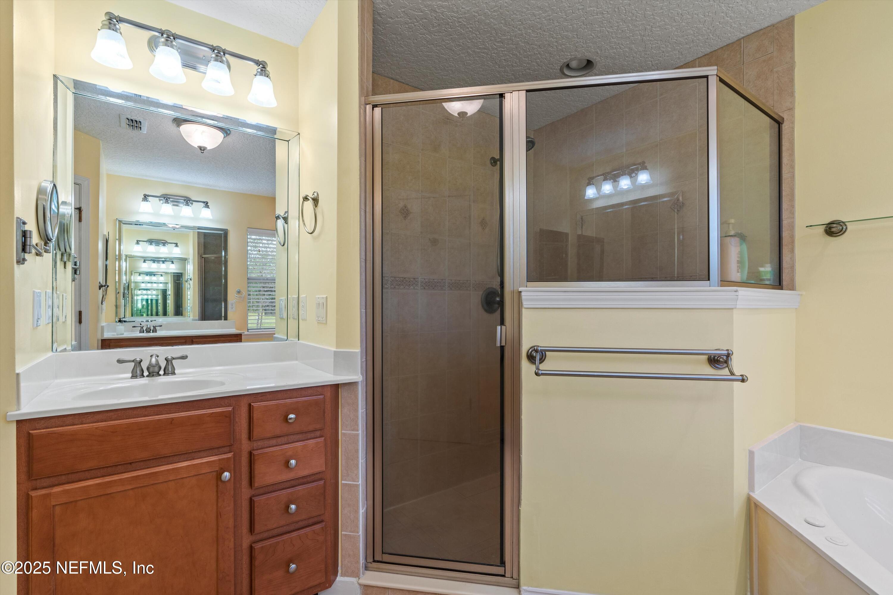 11279 SADDLE CREST Way