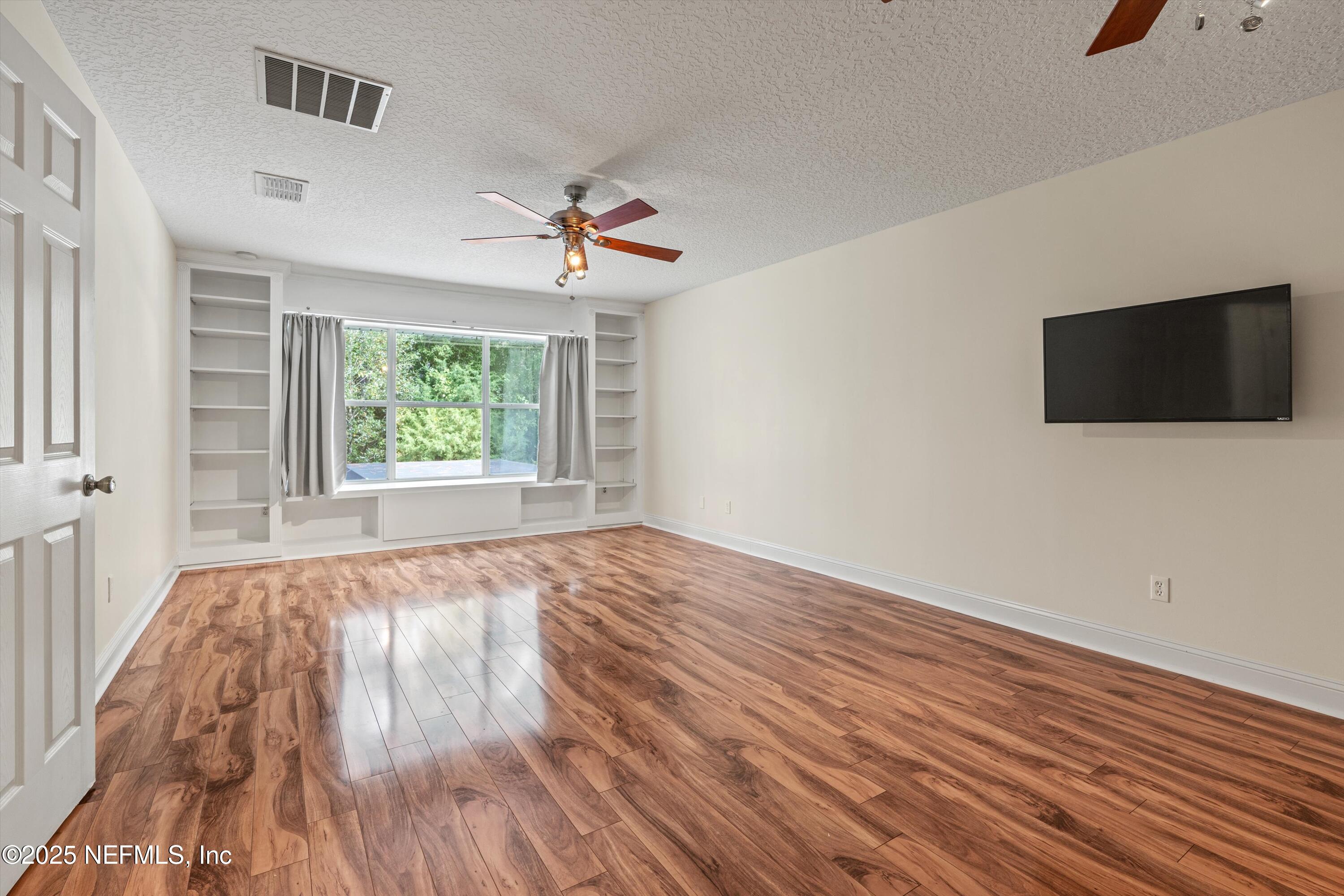 11279 SADDLE CREST Way