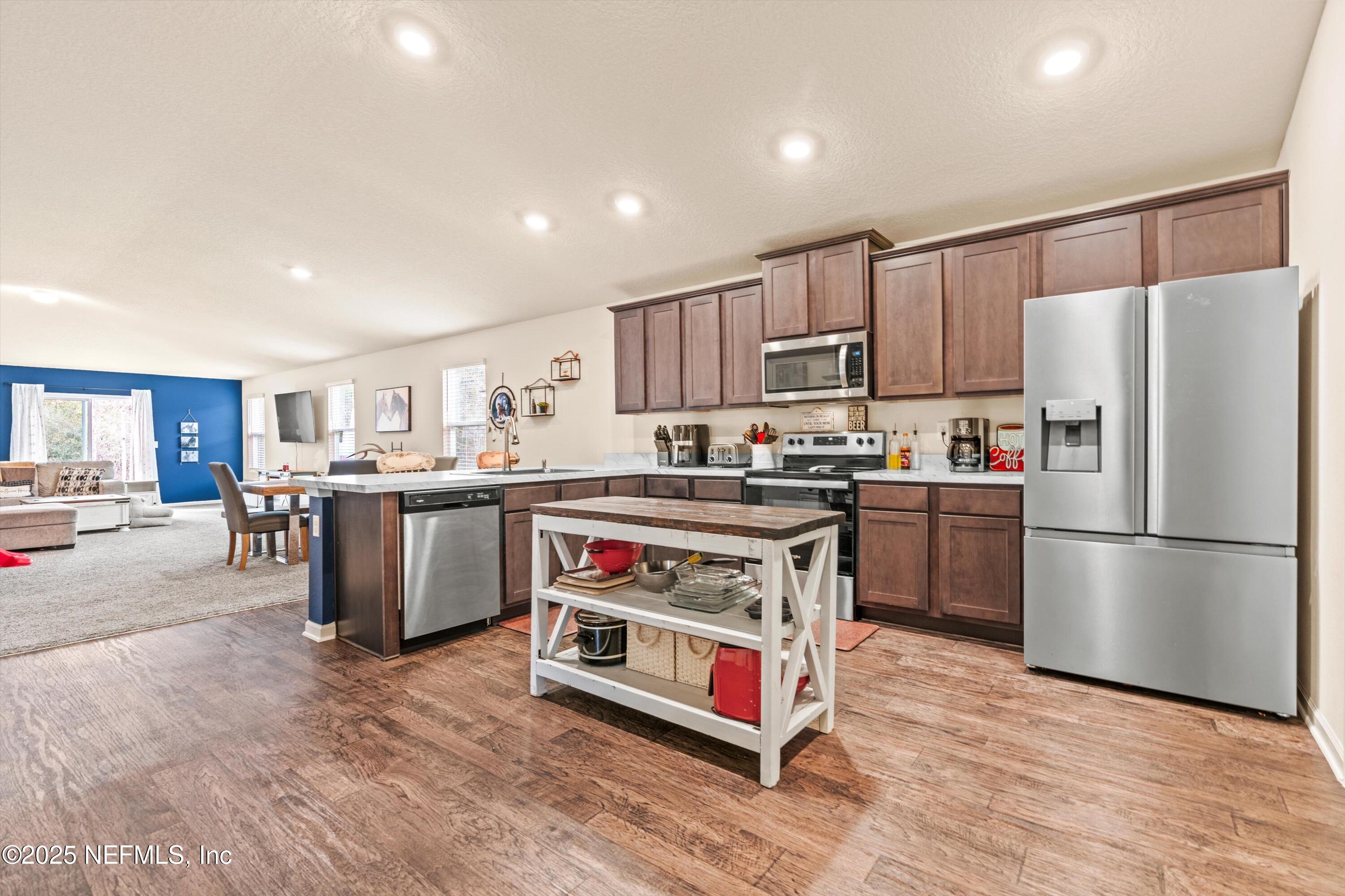 2414 OAK STREAM Drive