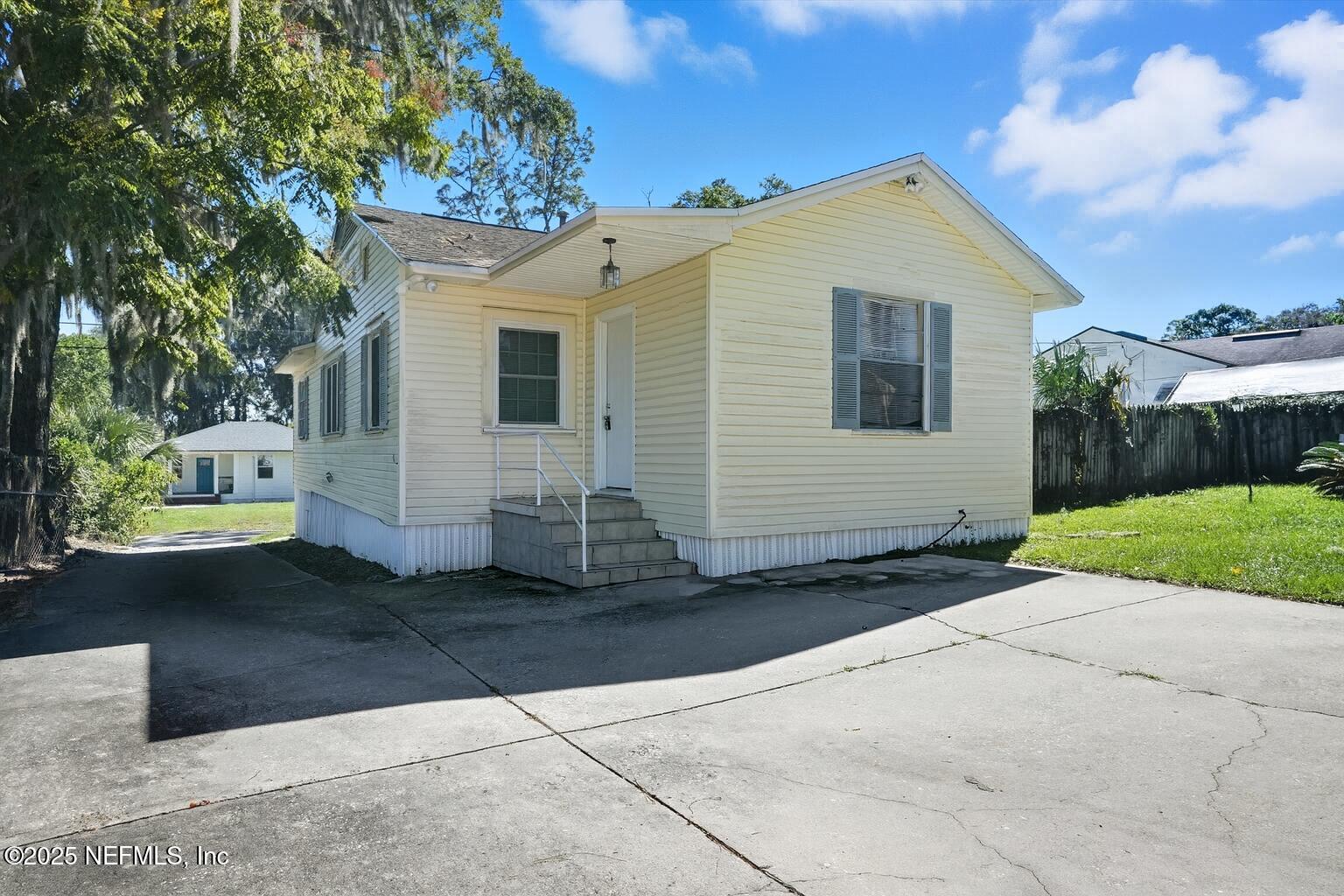 1546 RIVER HILLS Circle W, Jacksonville