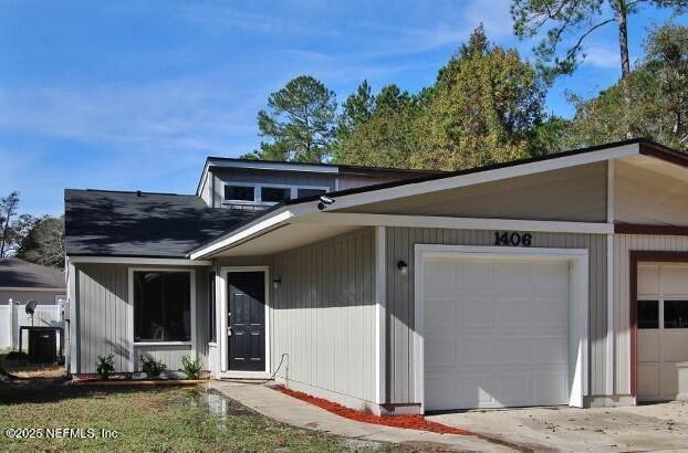 1406 ELLIS TRACE Drive W, Jacksonville