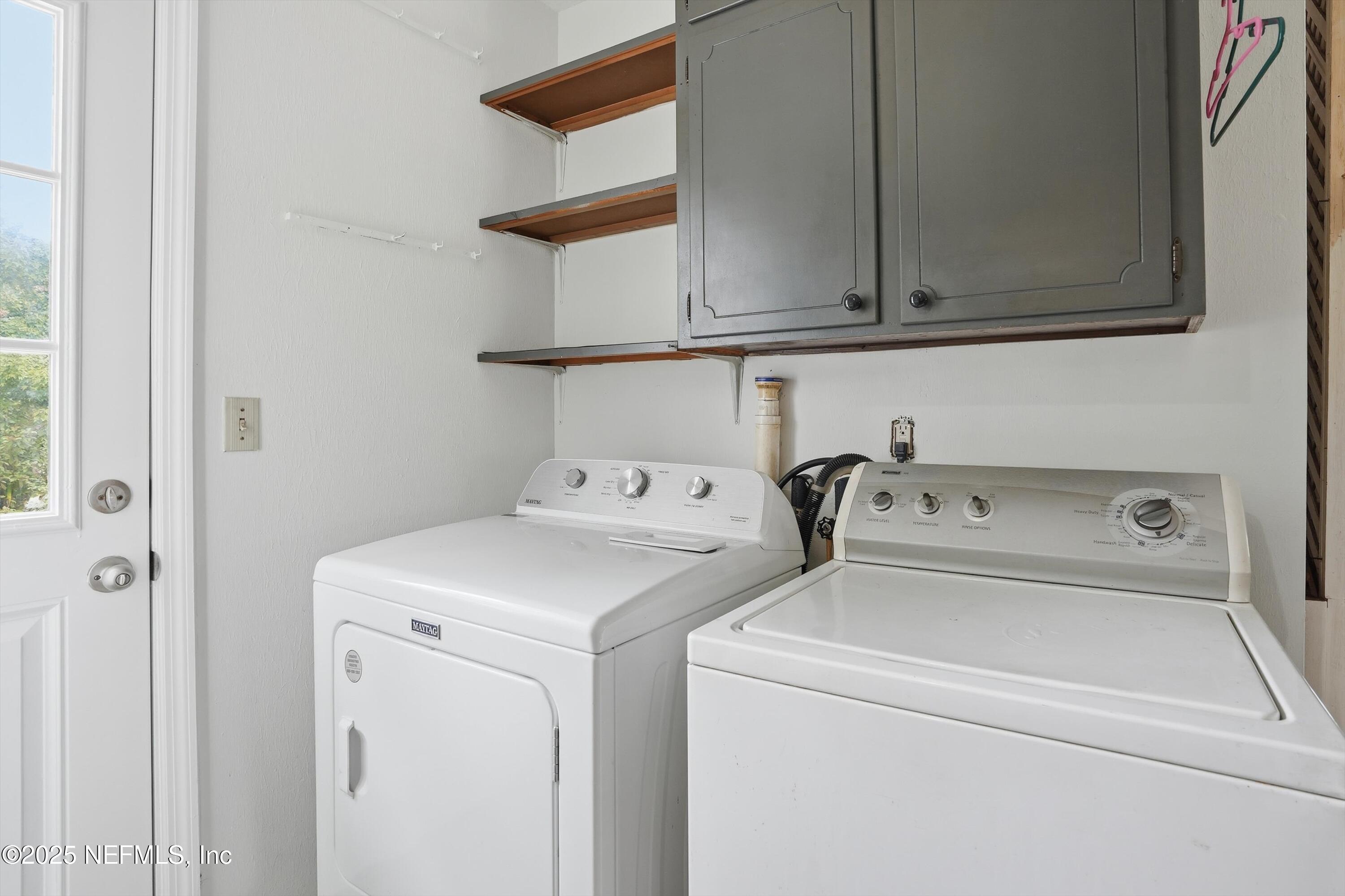 8648 LINCOLNSHIRE Road W