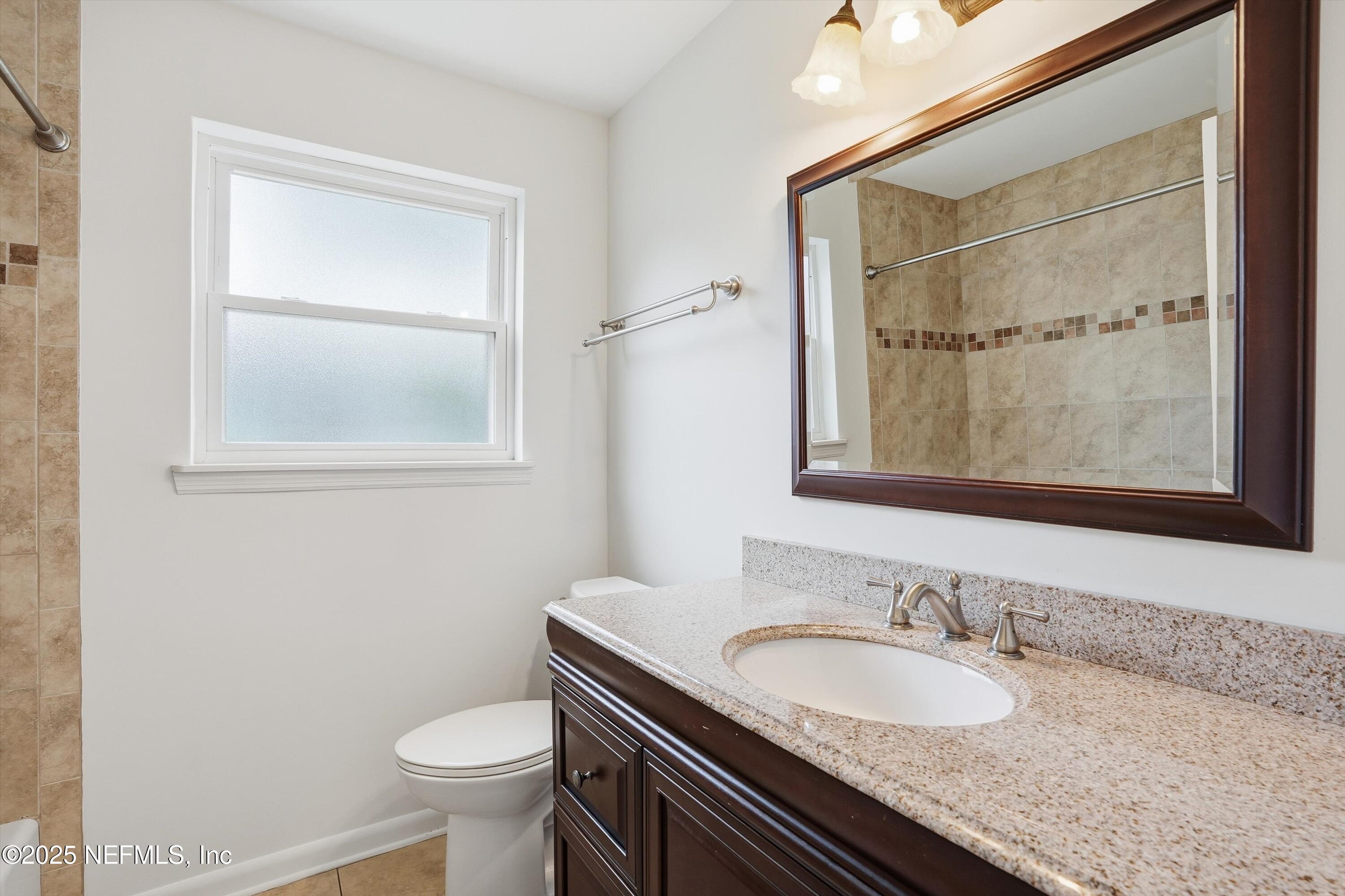 8648 LINCOLNSHIRE Road W