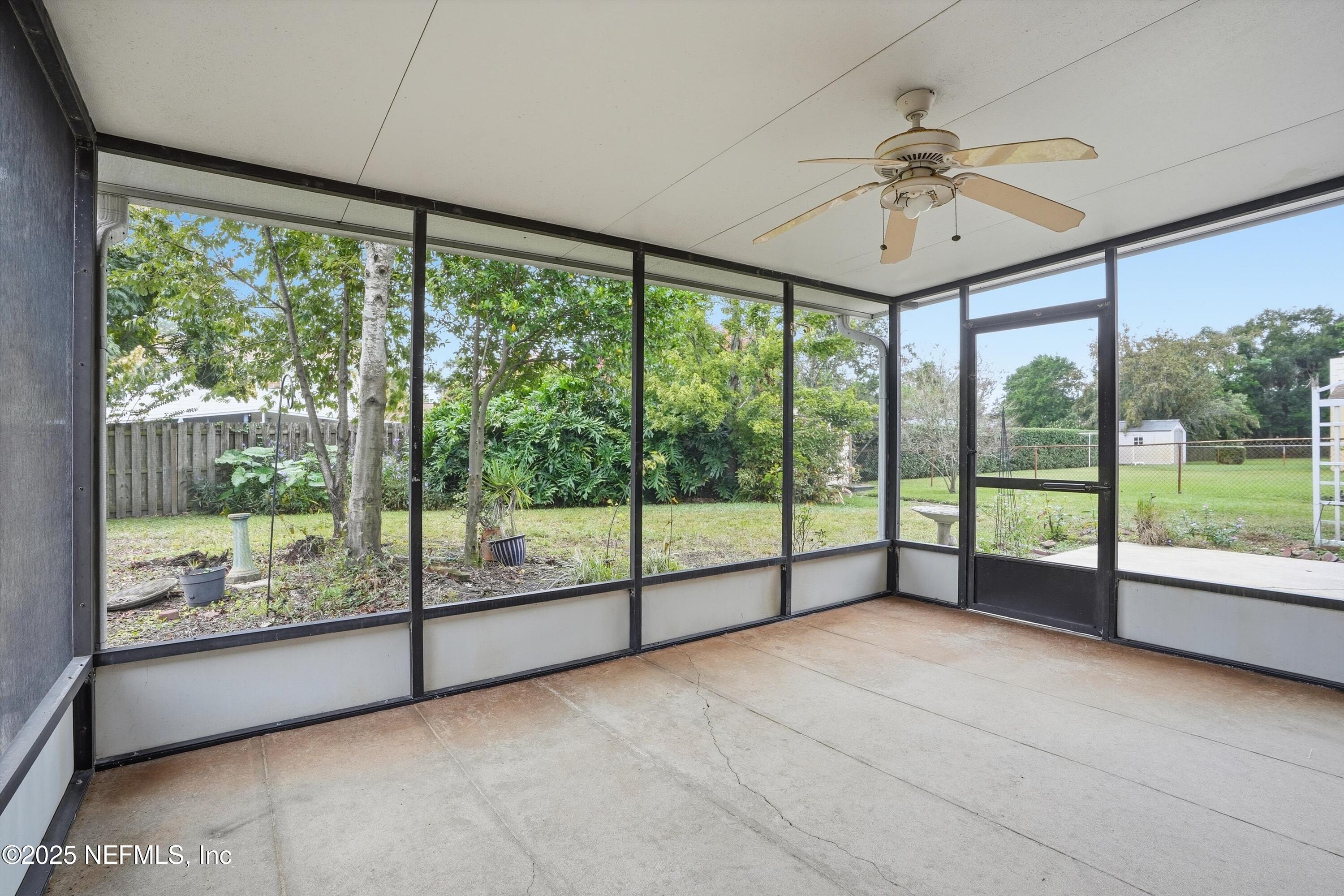 8648 LINCOLNSHIRE Road W