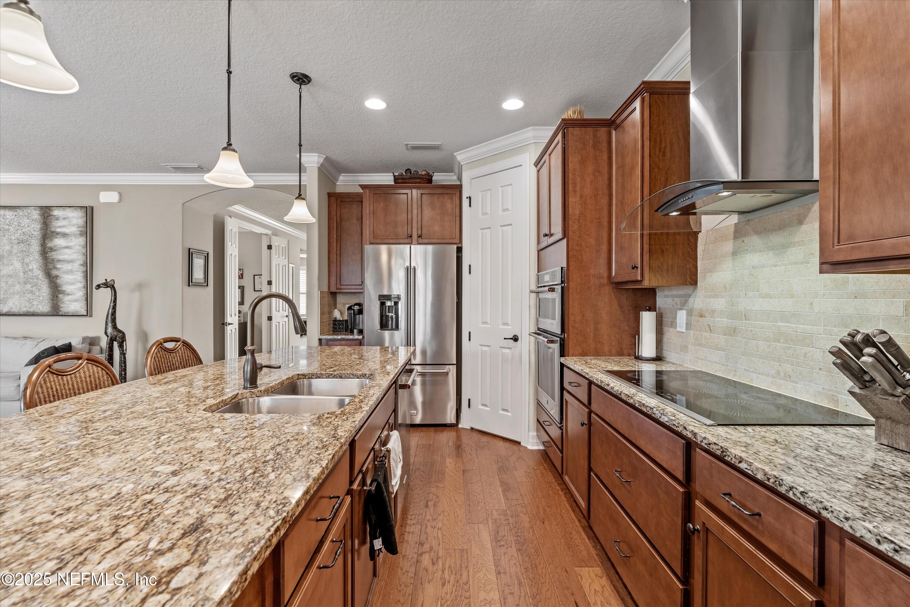 440 WINDING PATH Drive