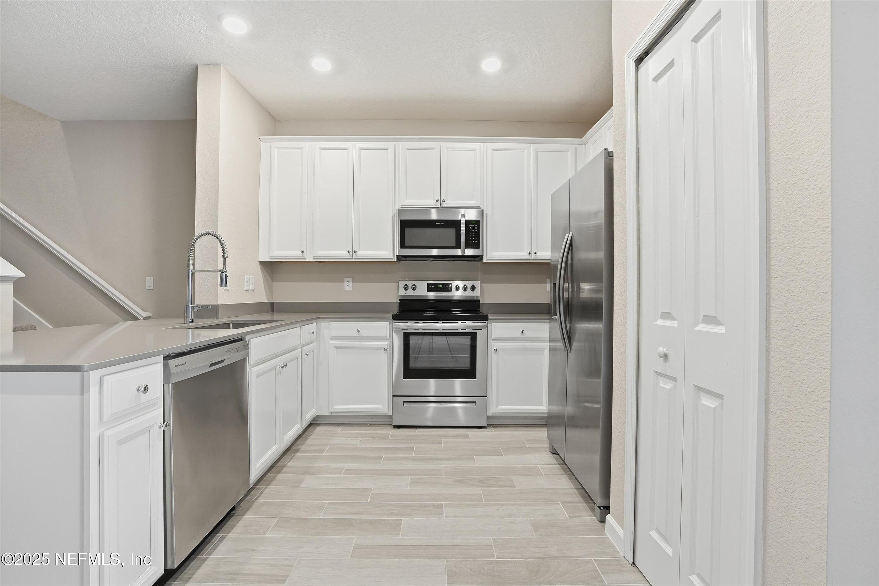 2595 SANDY DUNE Drive