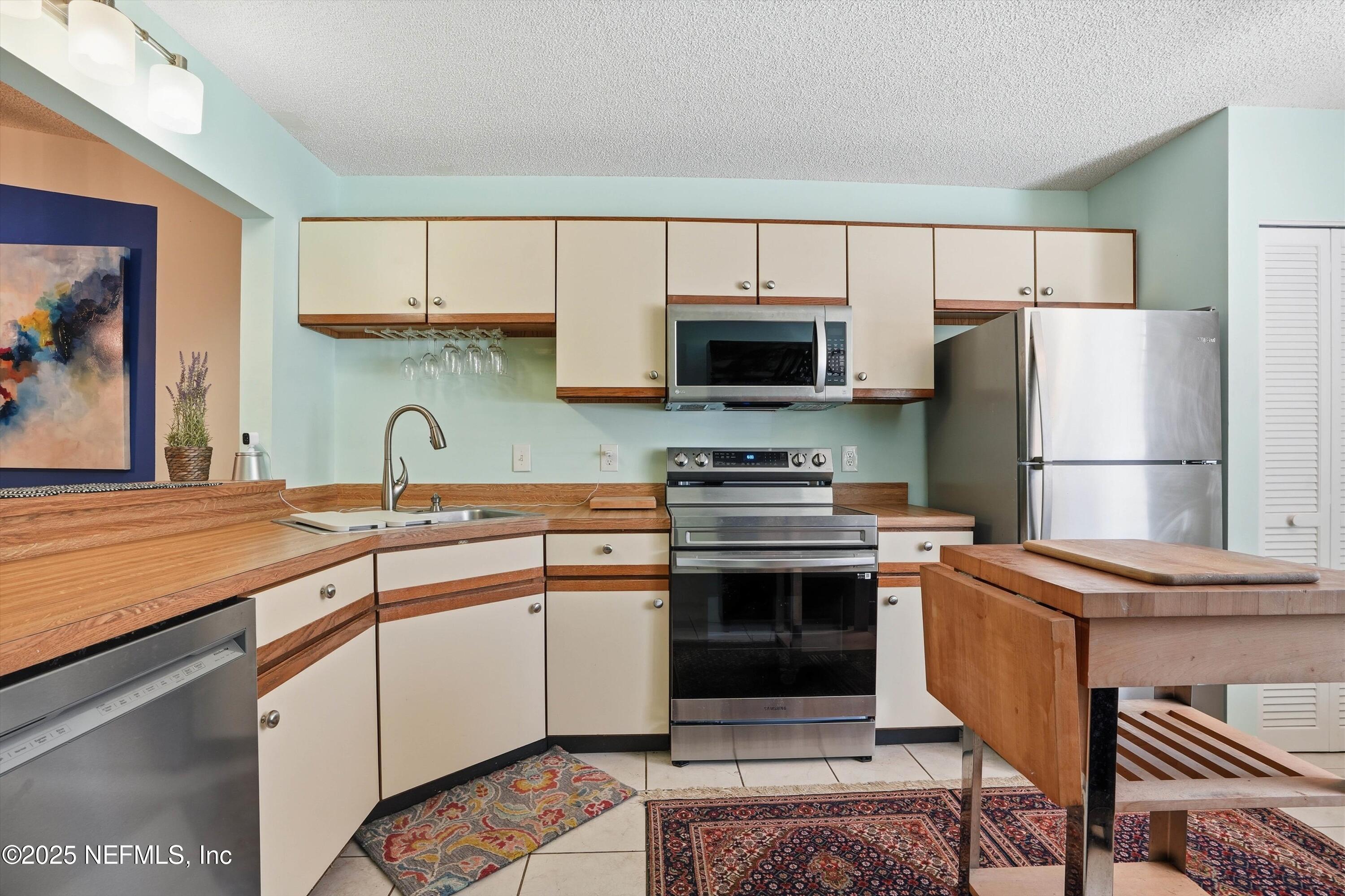 7623 BAYMEADOWS Circle 2031