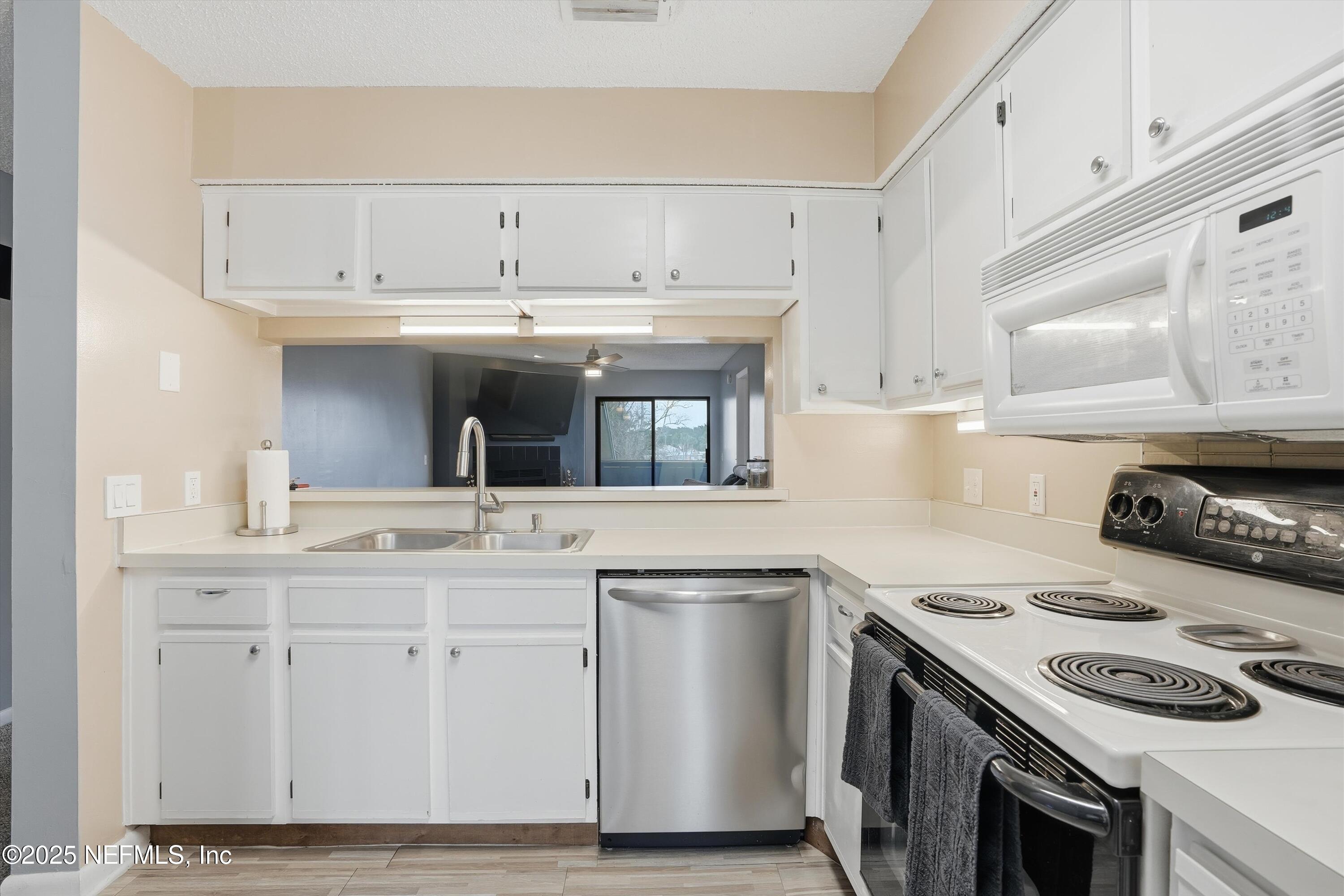 5615 SAN JUAN Avenue 309