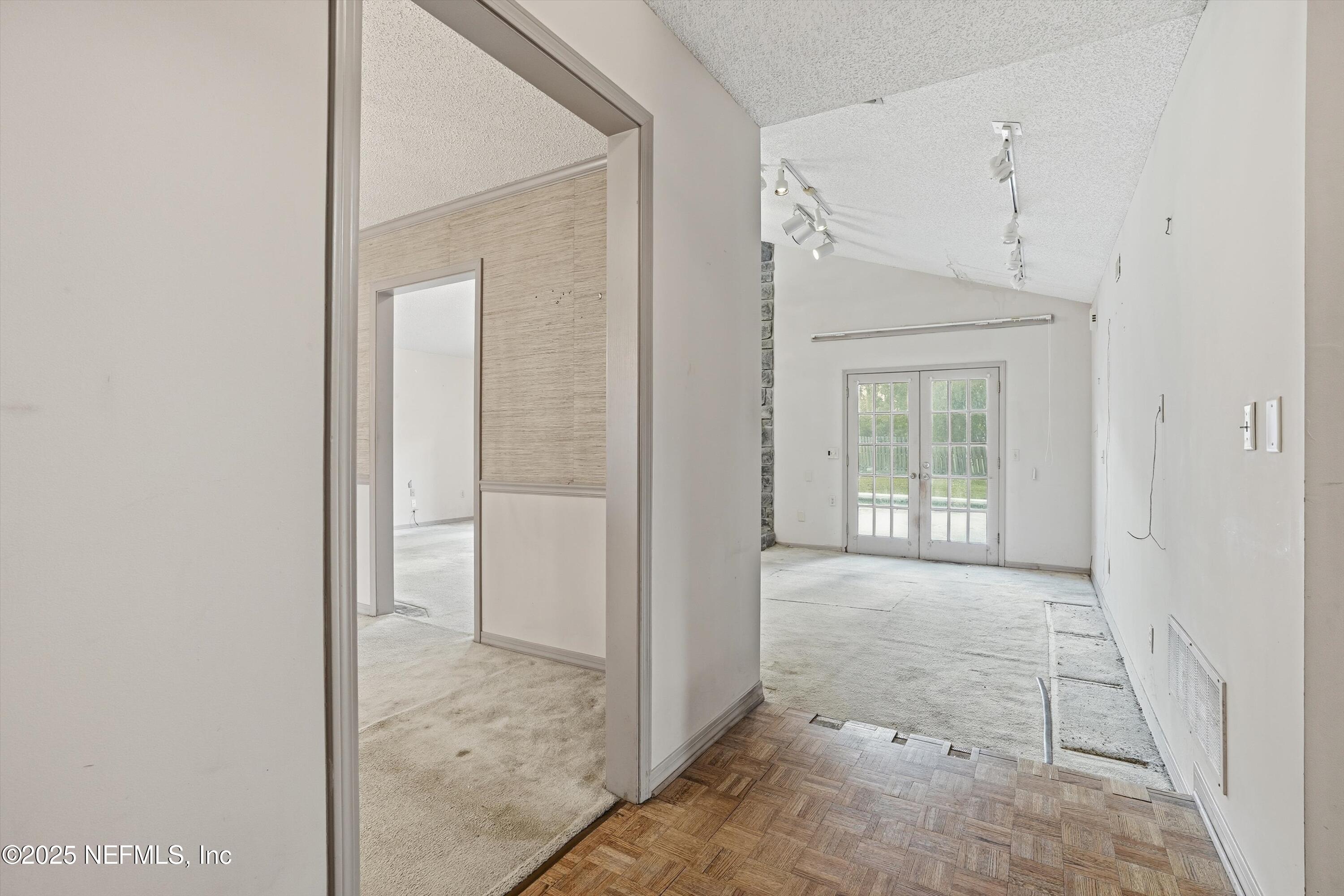 10340 NAKEMA Drive W