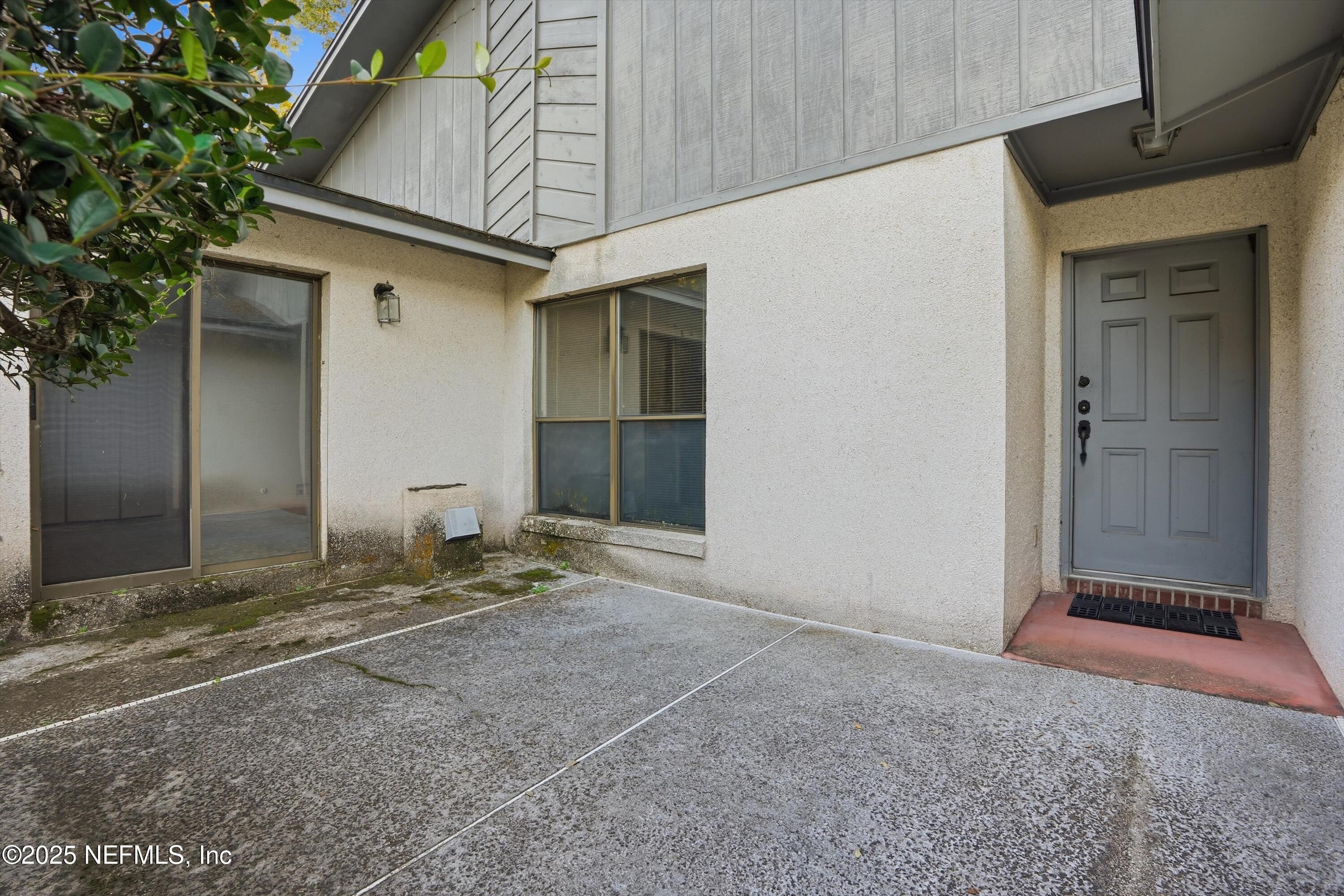 10340 NAKEMA Drive W