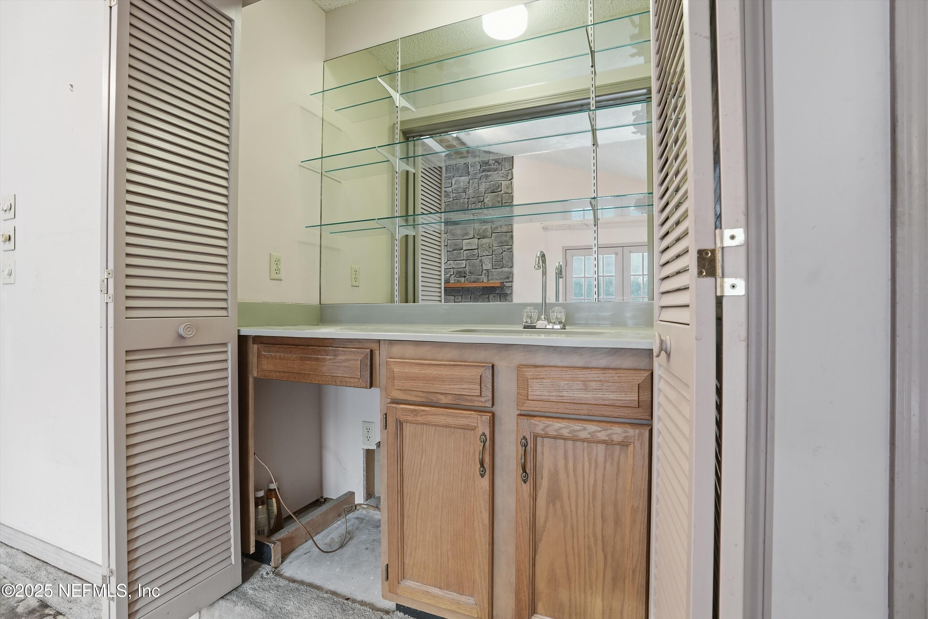 10340 NAKEMA Drive W