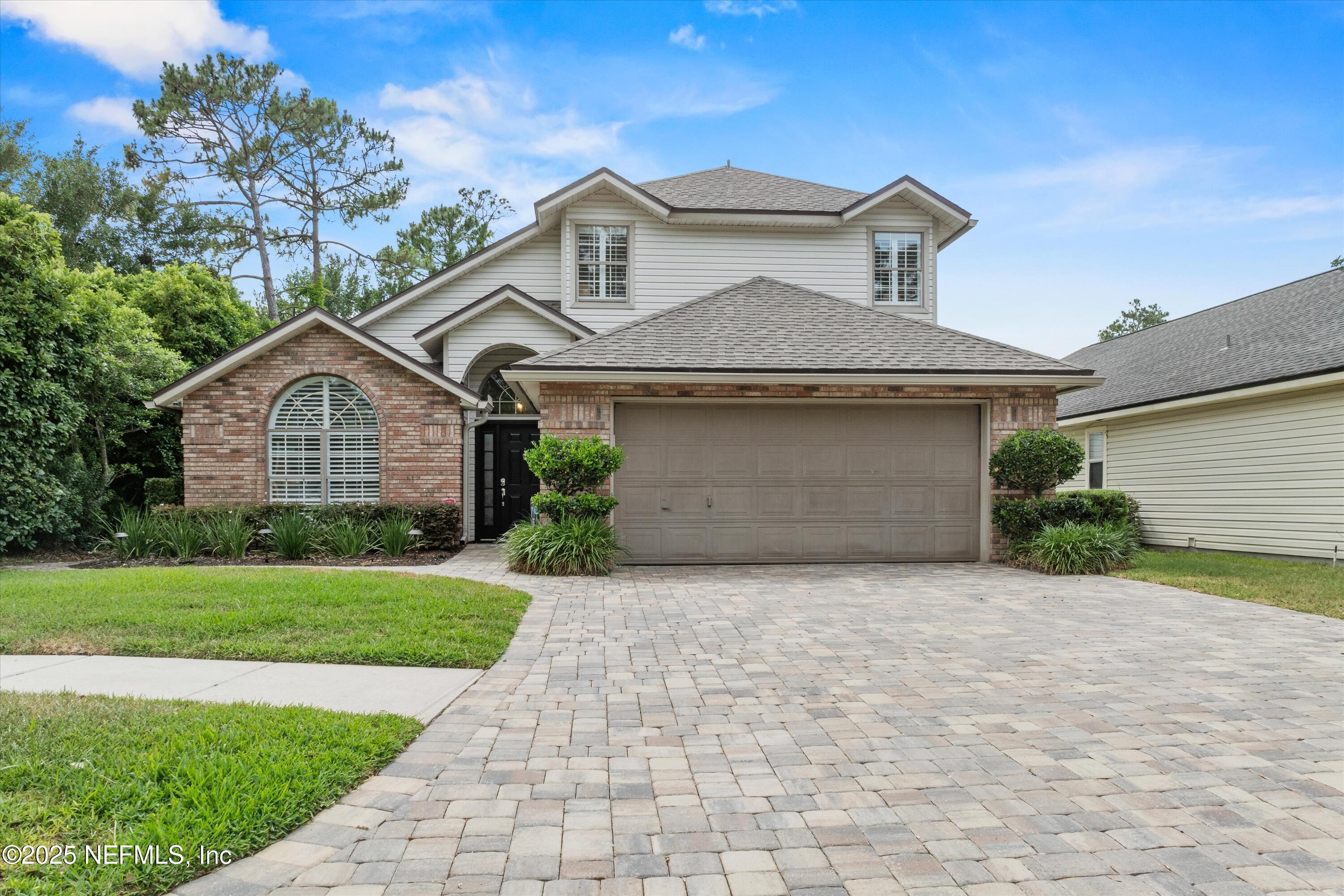 1576 LINKSIDE Drive