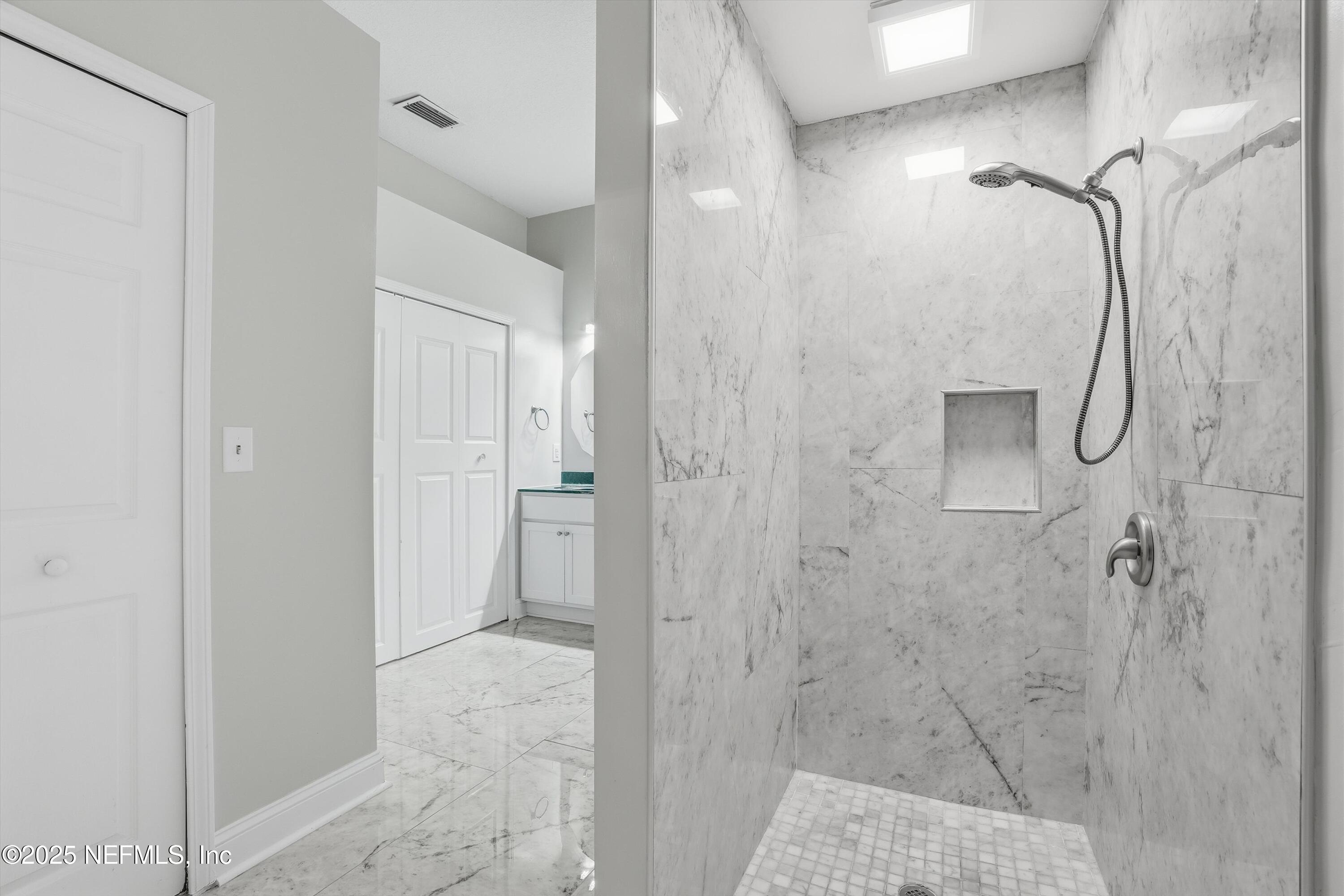 2810 SWEETHOLLY Drive