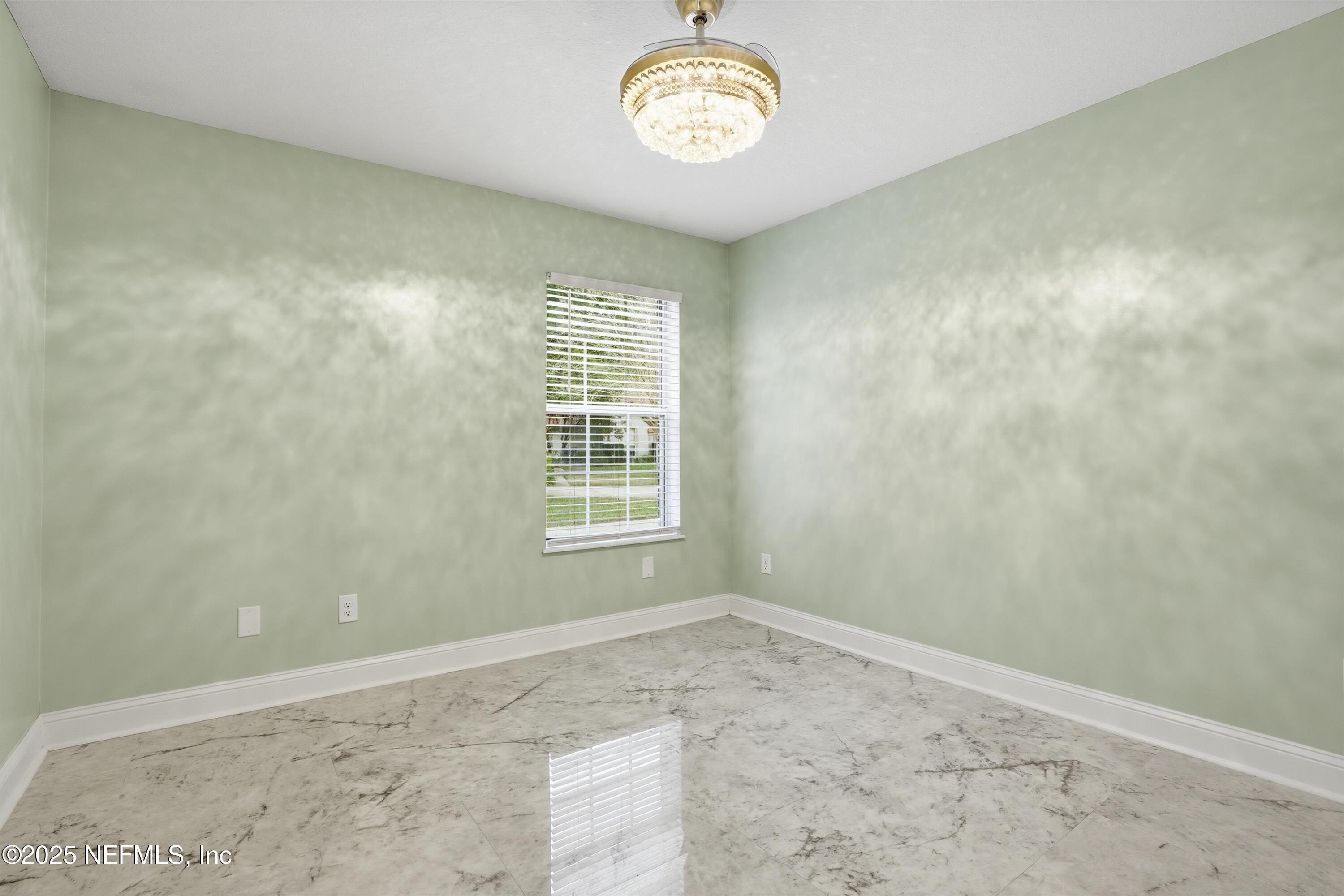 2810 SWEETHOLLY Drive