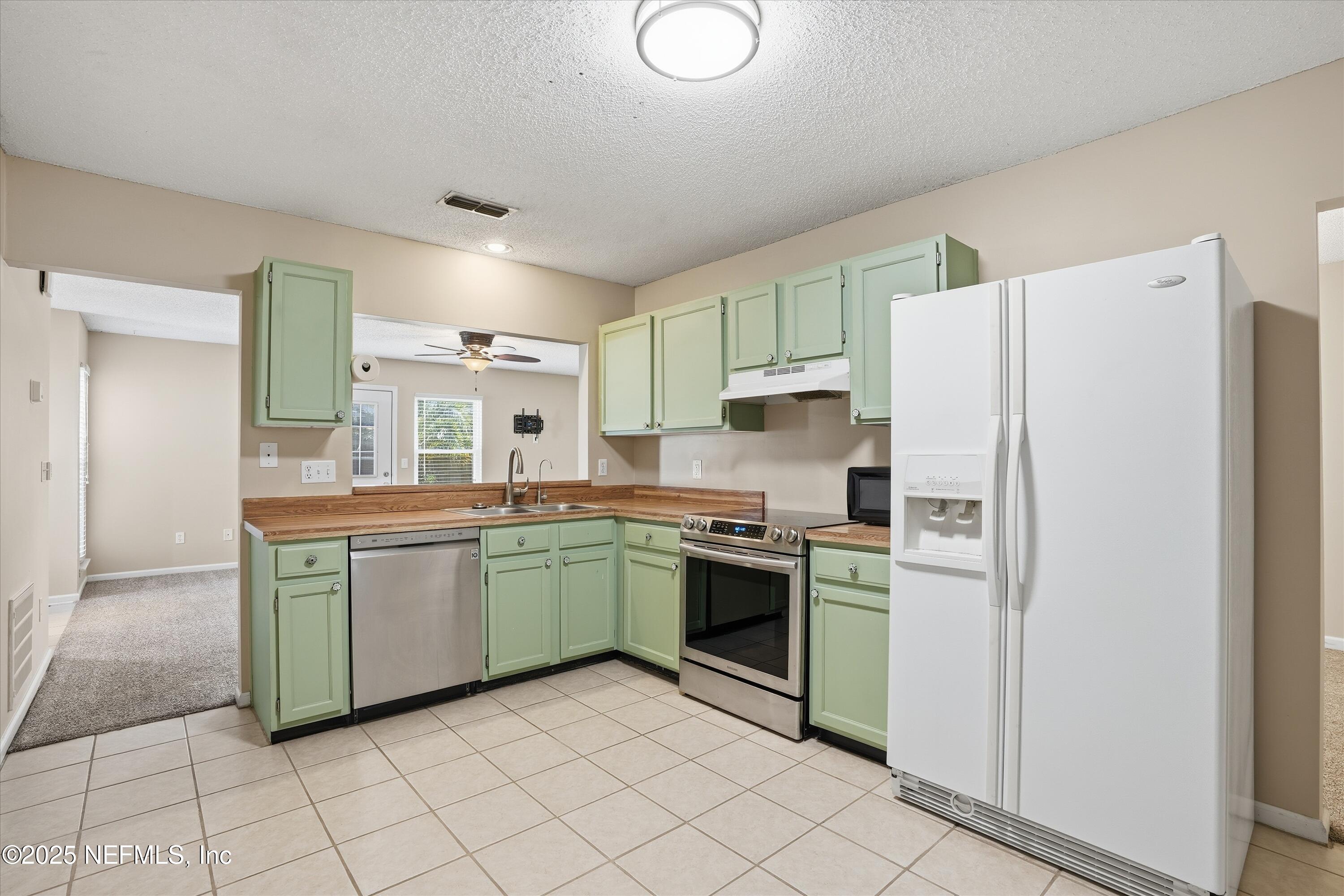 4088 LAURELWOOD Drive