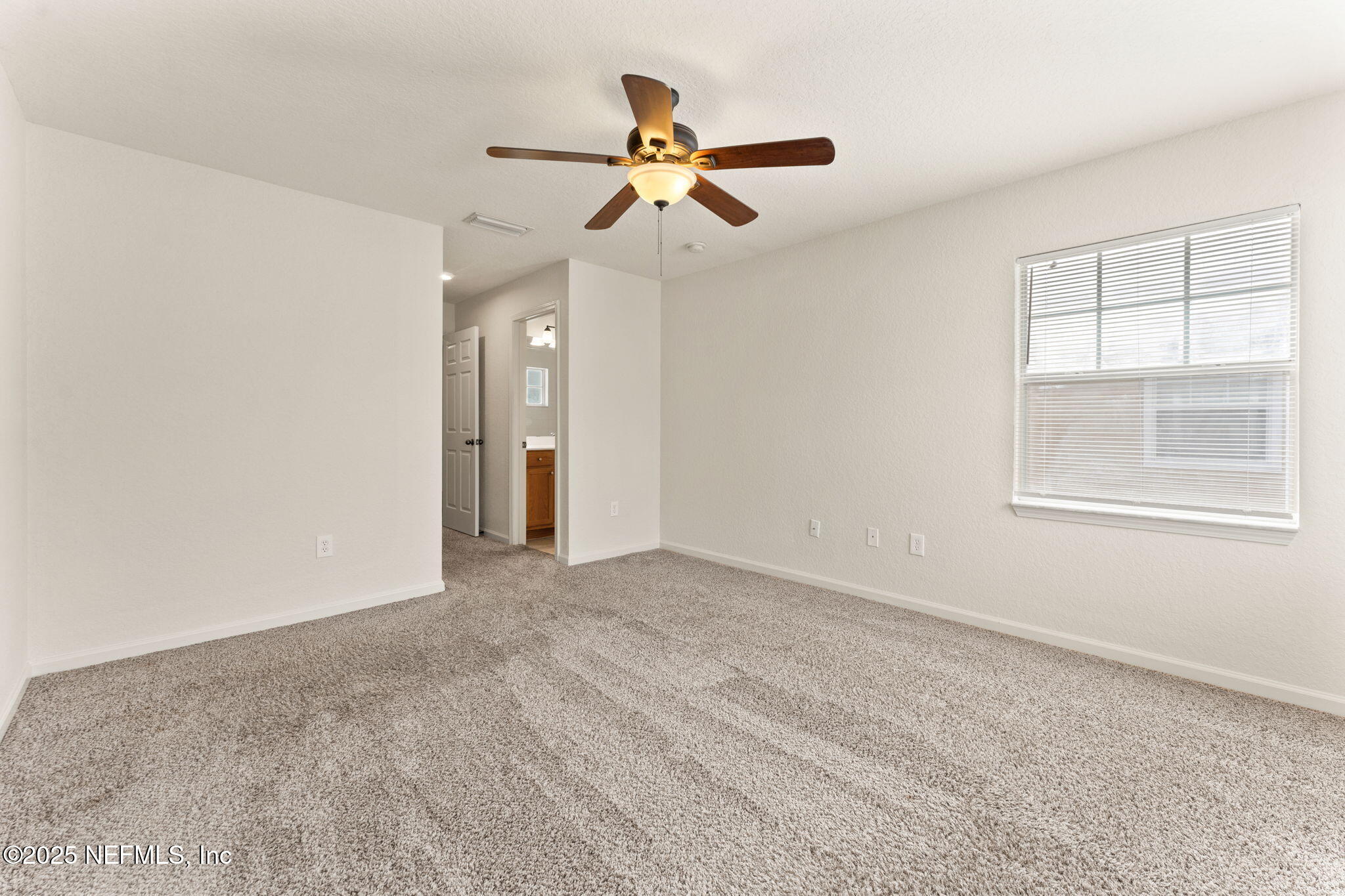 8550 ARGYLE BUSINESS Loop 1602