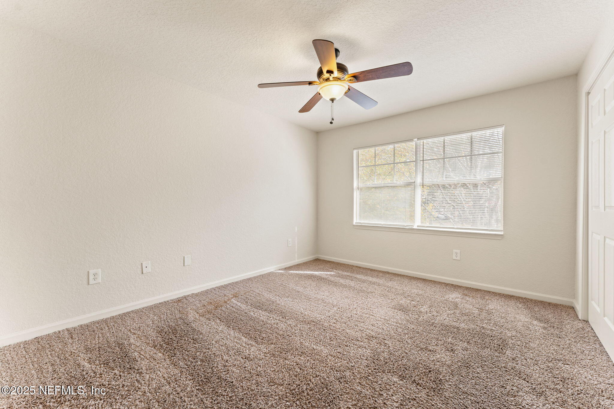 8550 ARGYLE BUSINESS Loop 1602