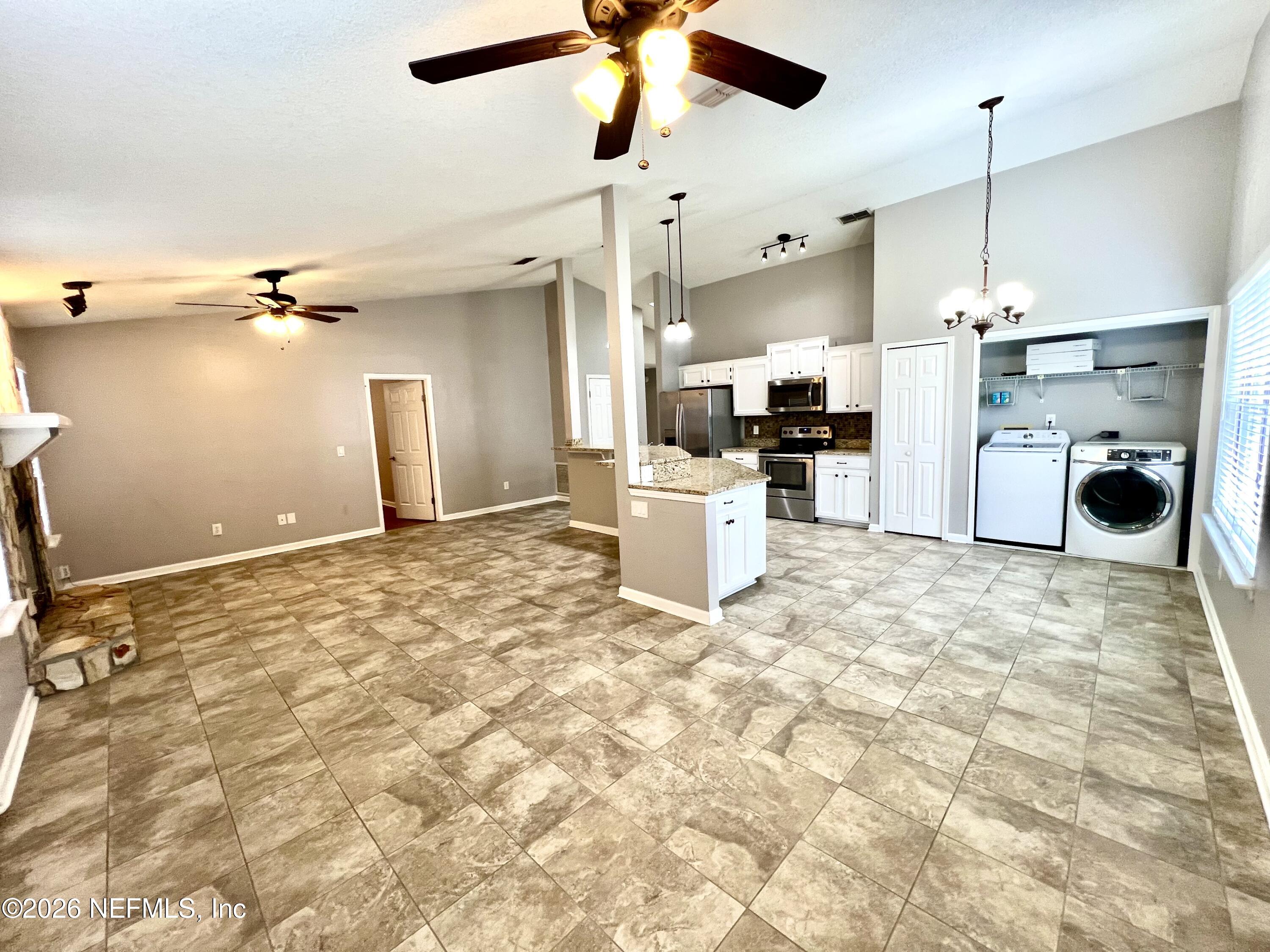 7820 COLLINS RIDGE Boulevard E