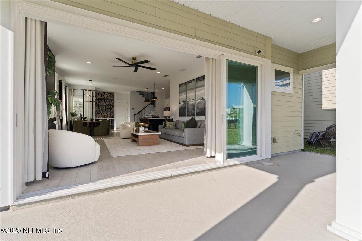 492 RUM RUNNER Way, St. Johns