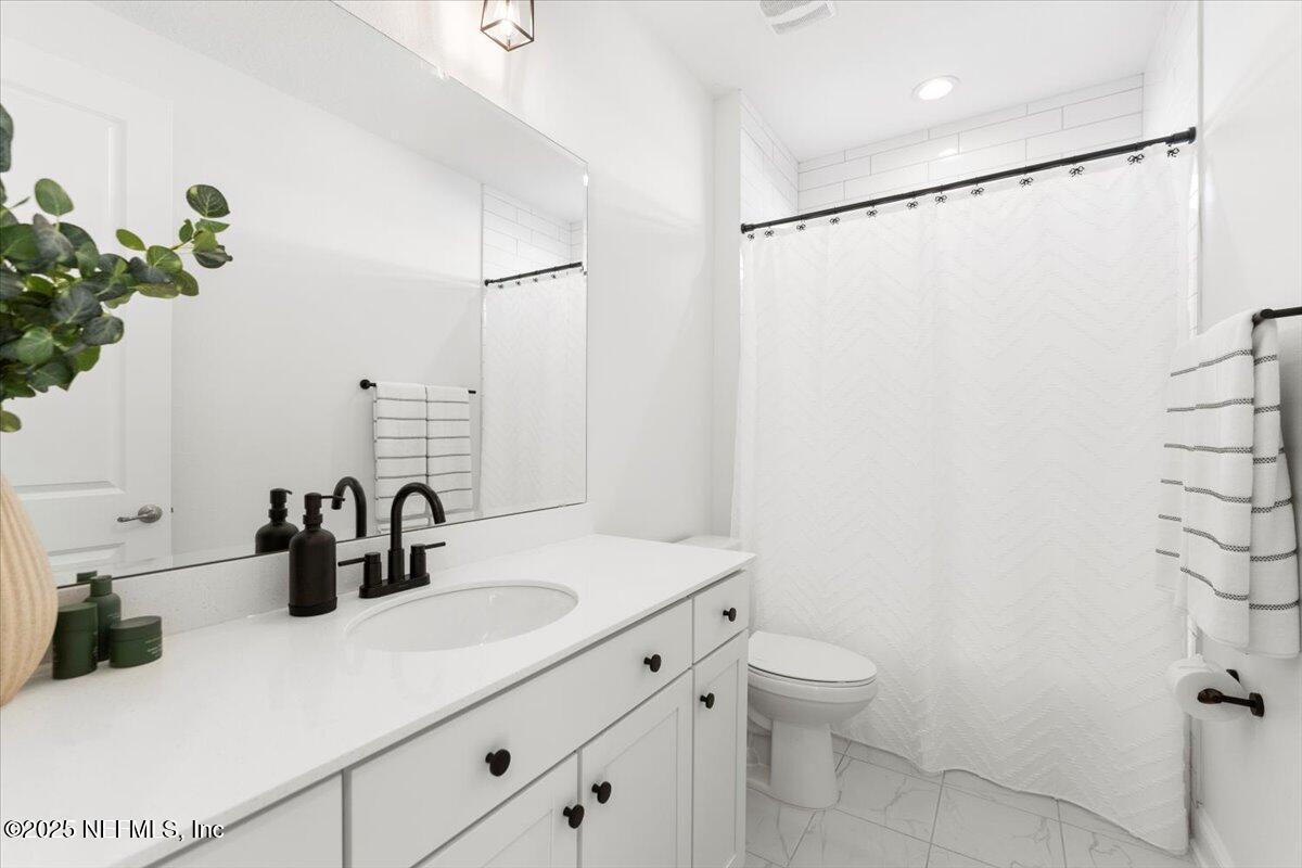 492 RUM RUNNER Way, St. Johns