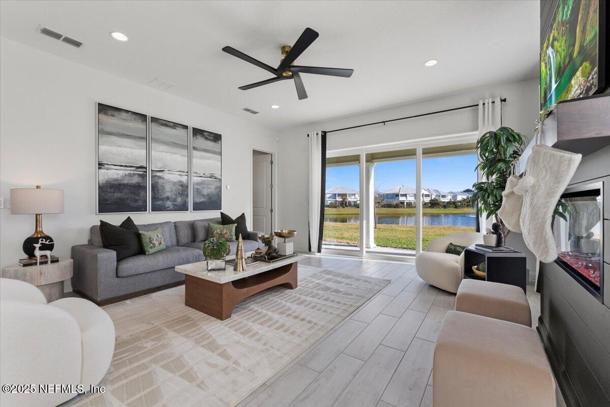 492 RUM RUNNER Way, St. Johns