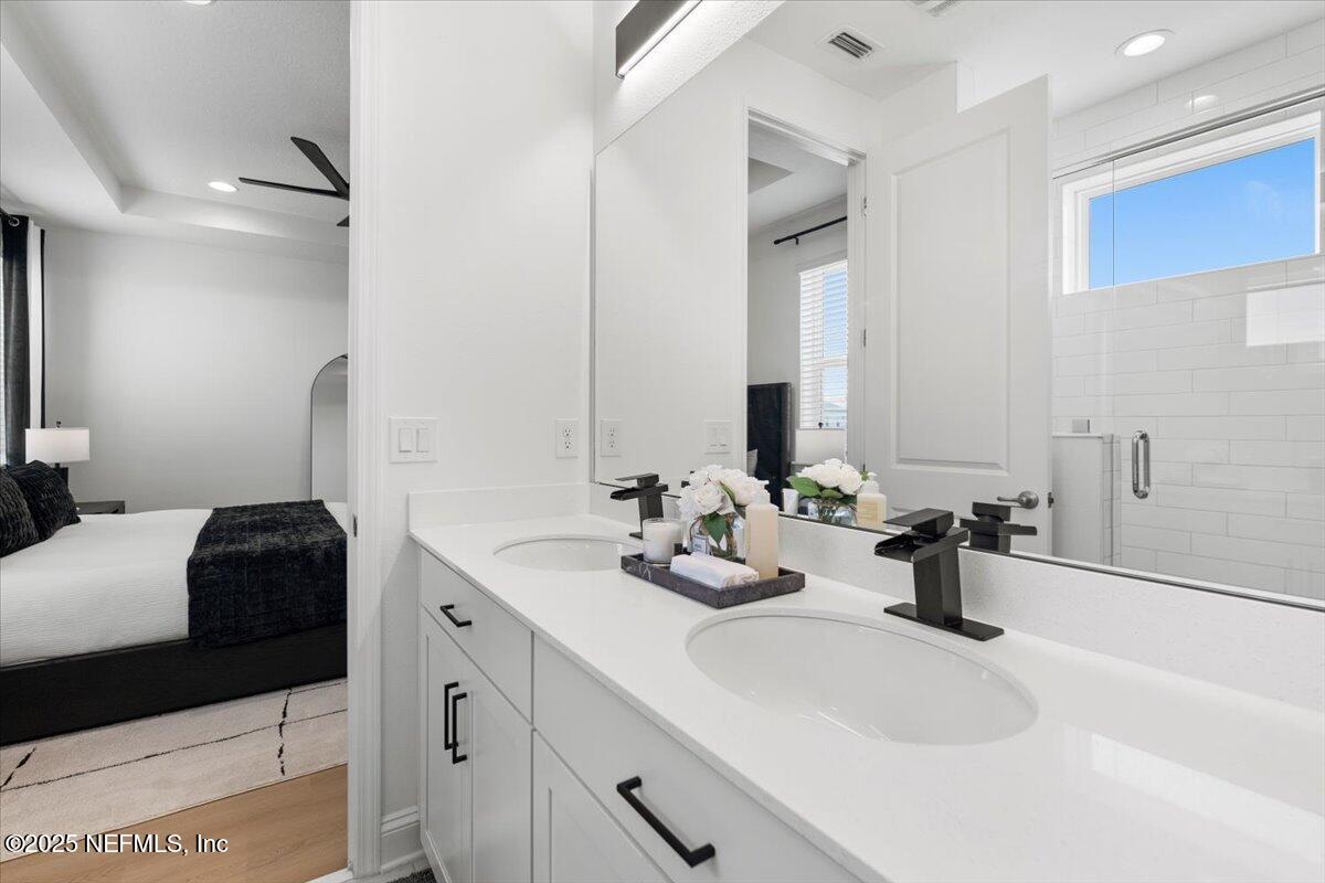 492 RUM RUNNER Way, St. Johns