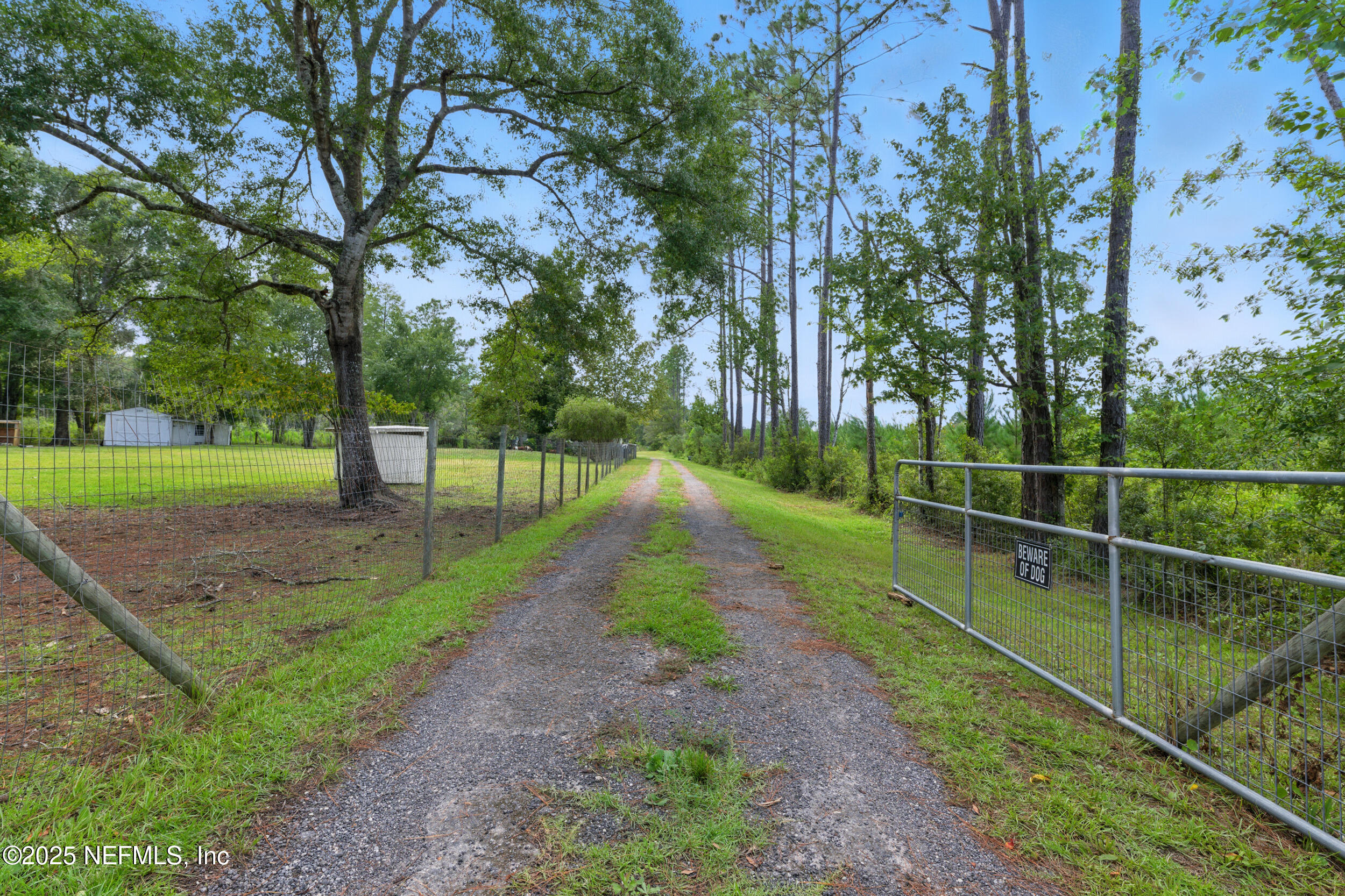 44586 MAPLEWOOD Court