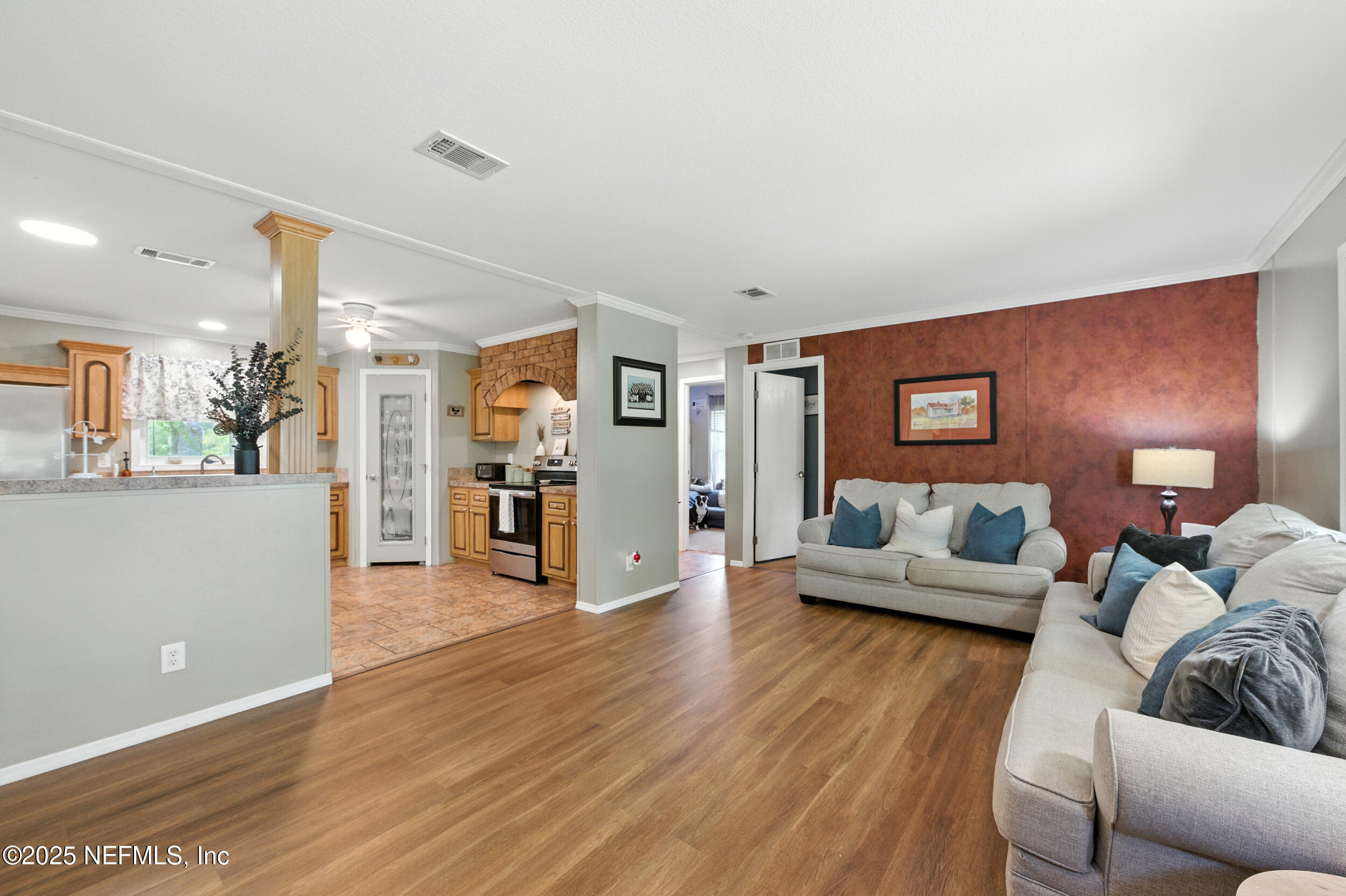 44586 MAPLEWOOD Court