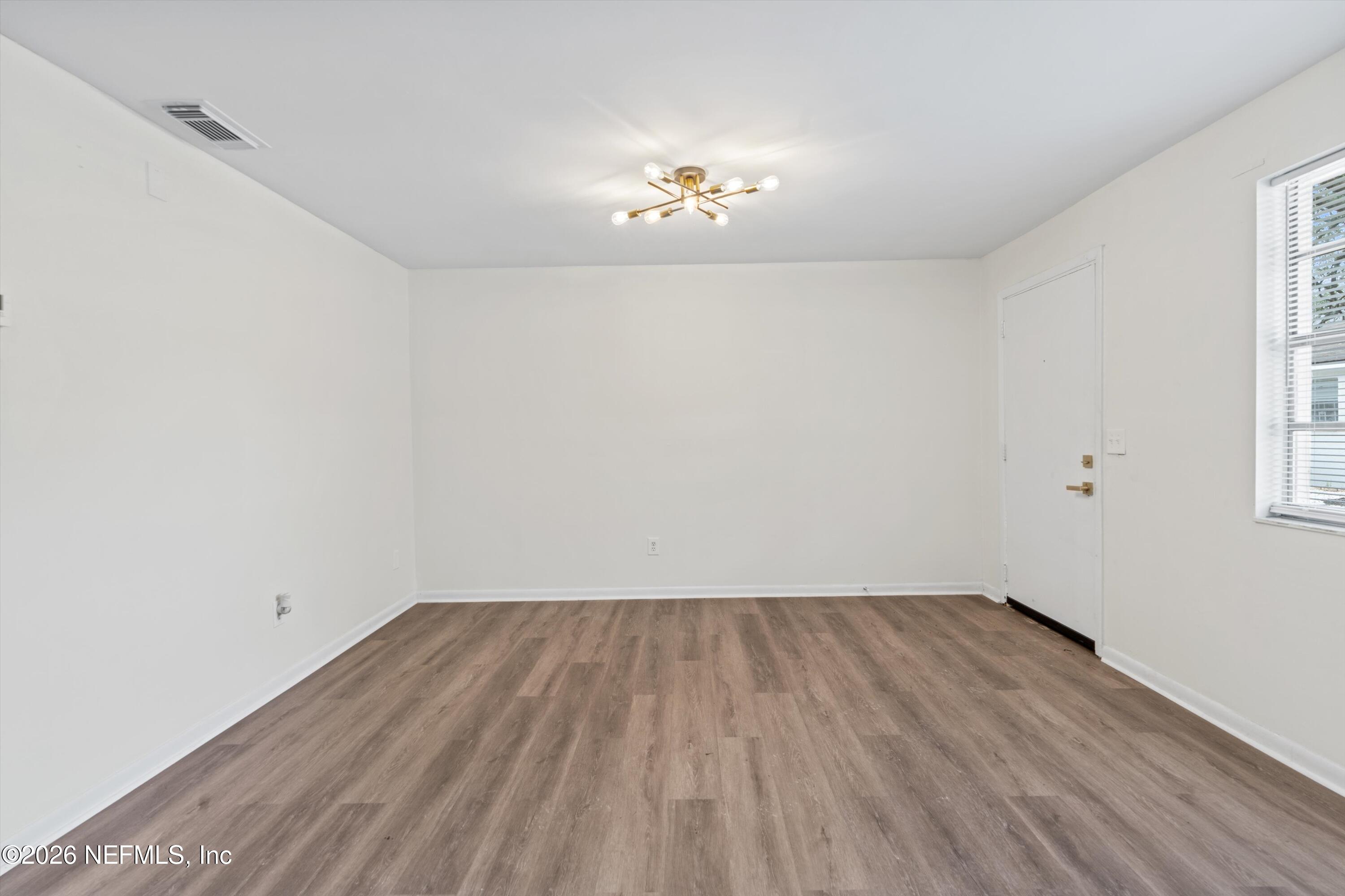 3329 MAYFLOWER Street 3329