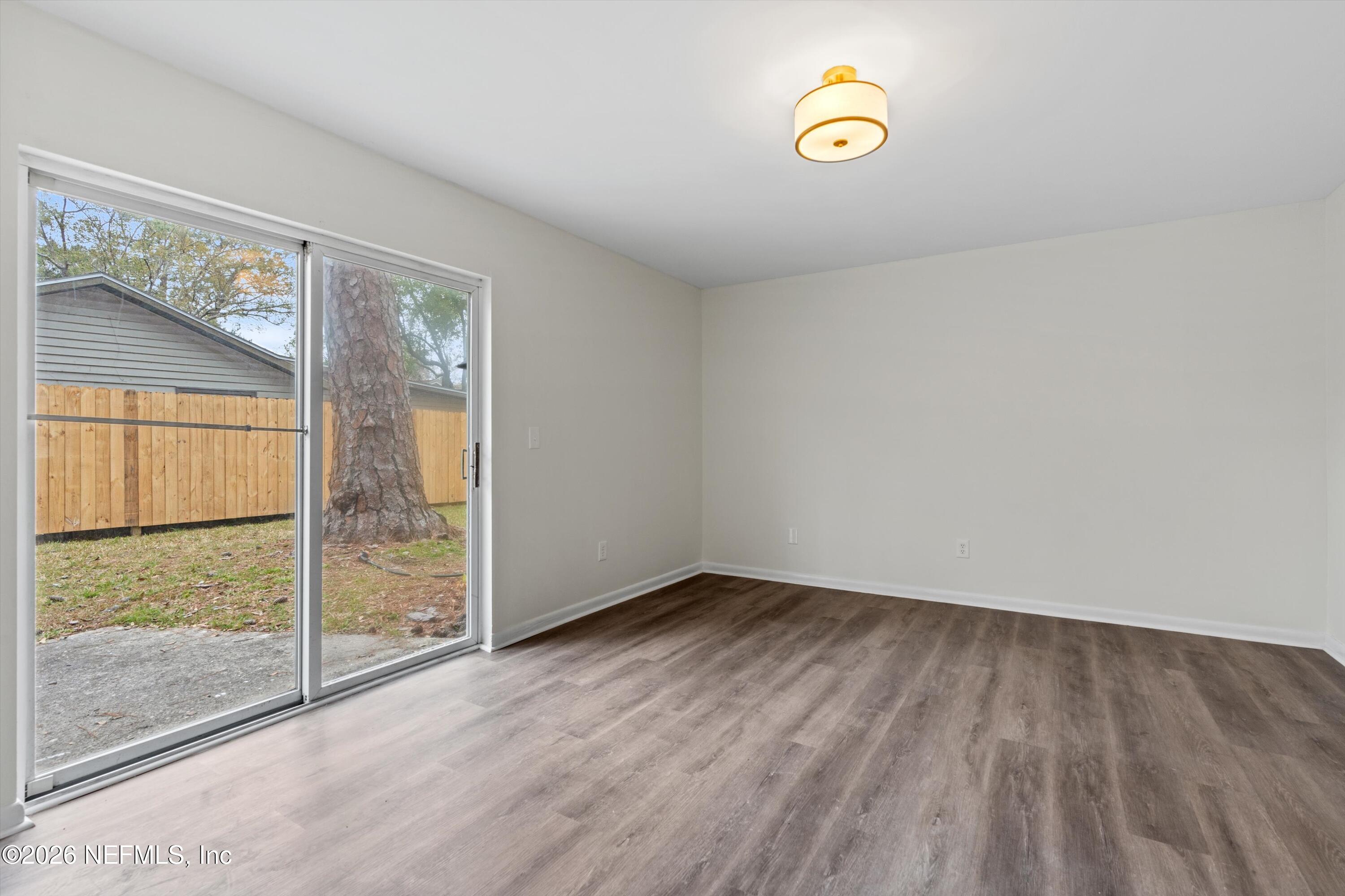 3329 MAYFLOWER Street 3329