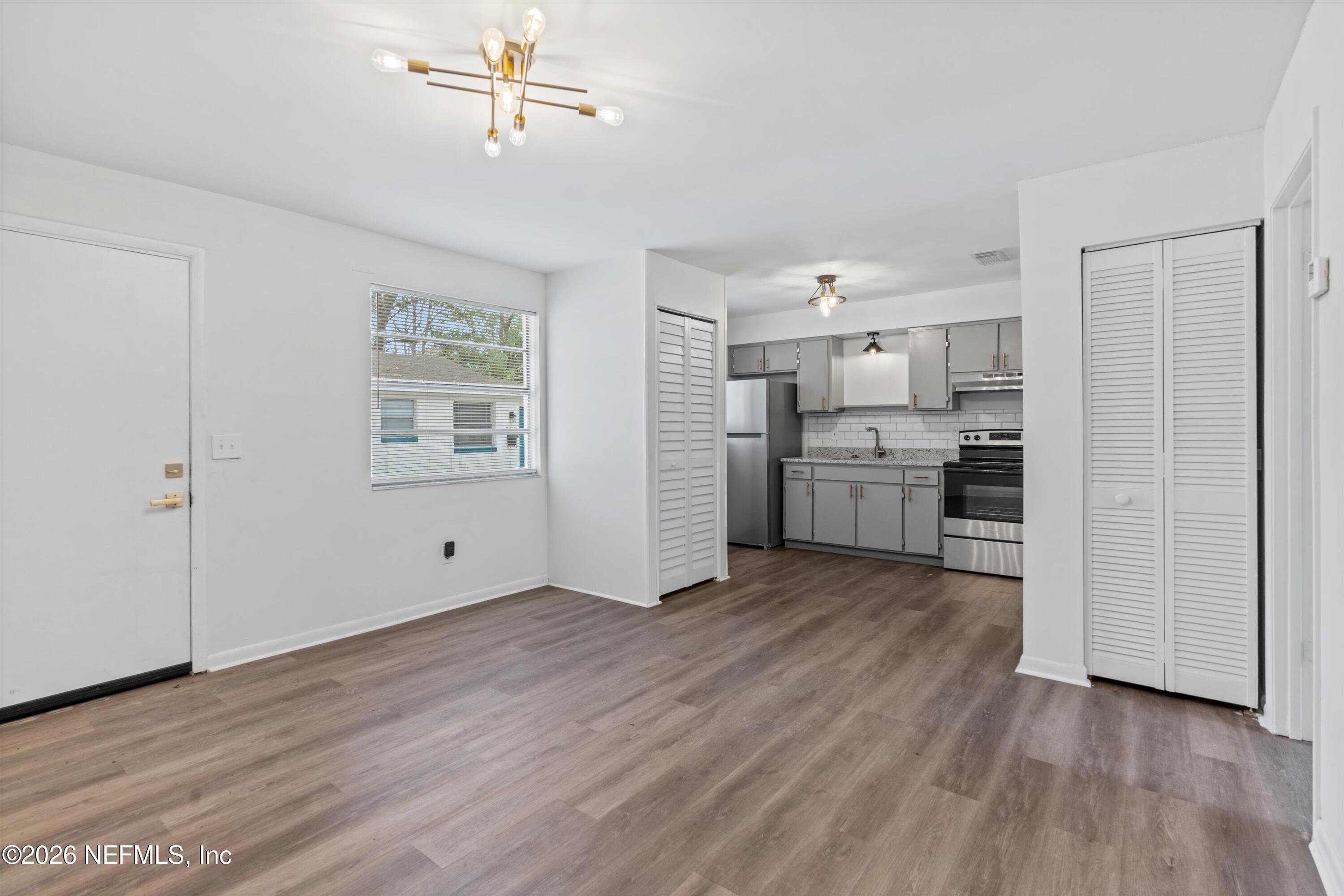 3329 MAYFLOWER Street 3329