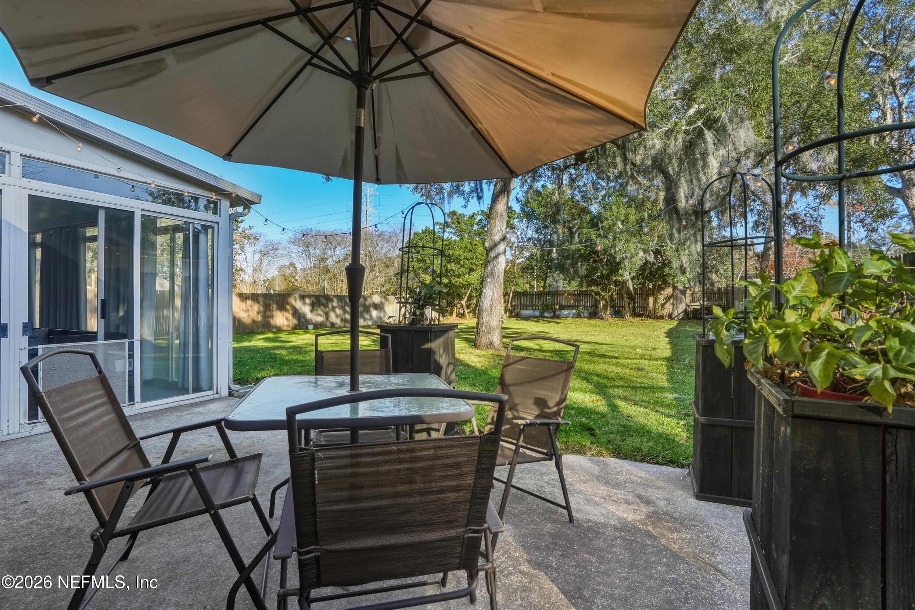 1537 CRABAPPLE COVE Court N