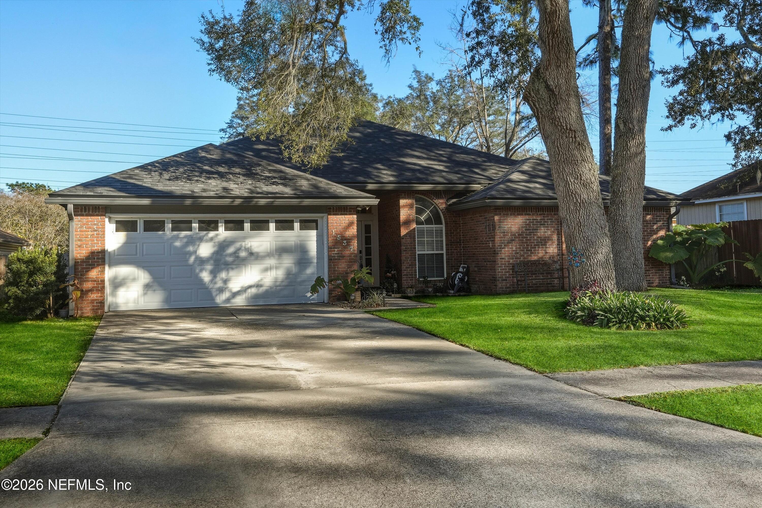 1537 CRABAPPLE COVE Court N