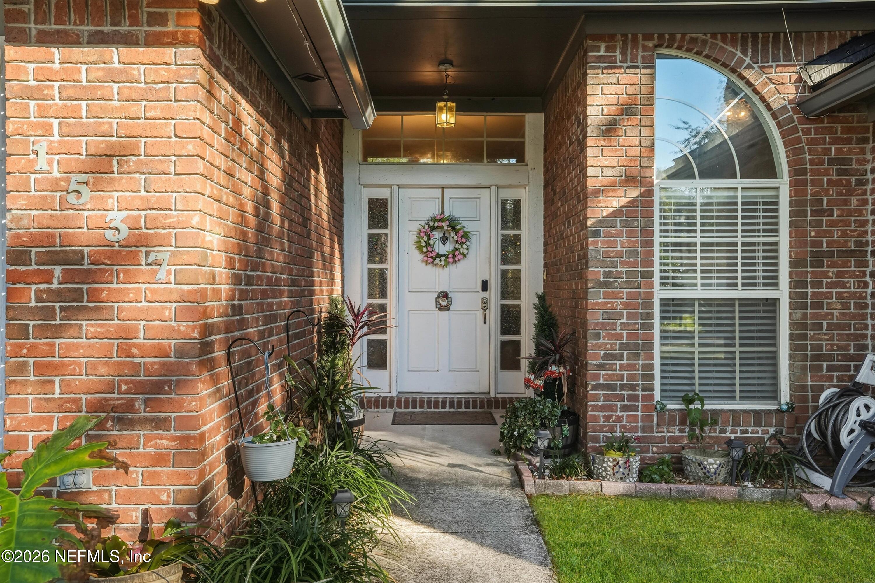 1537 CRABAPPLE COVE Court N