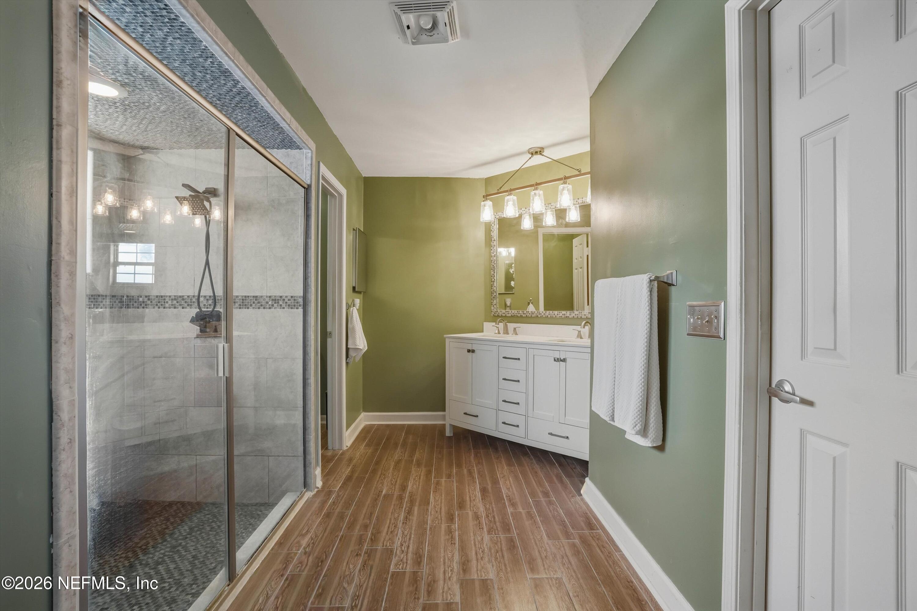 1537 CRABAPPLE COVE Court N